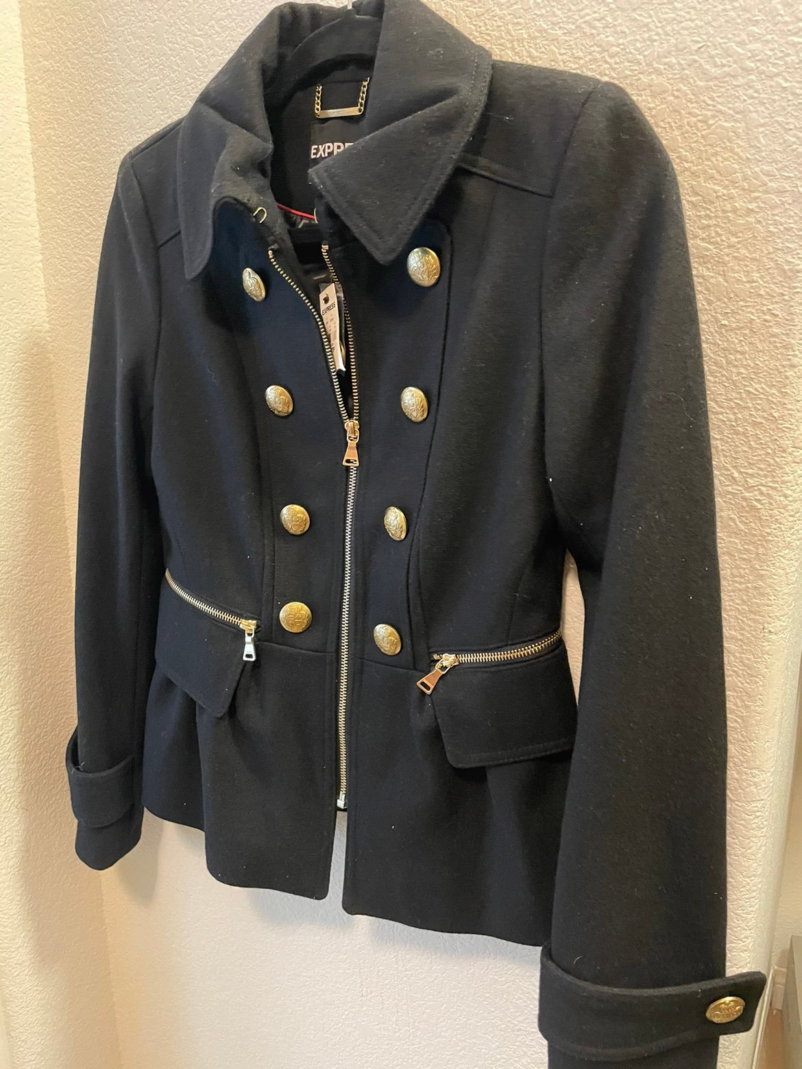 Expeess coat