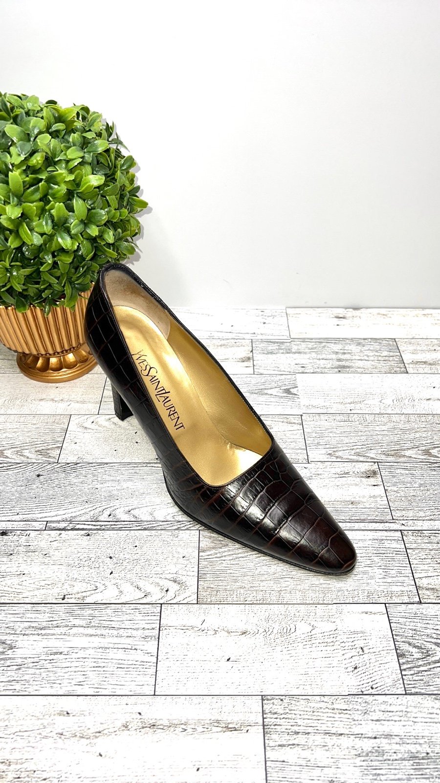 Yves Saint Laurent Women’s Dark Brown Croc Embossed Pump 8M
