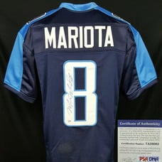 Marcus Mariota jersey auto