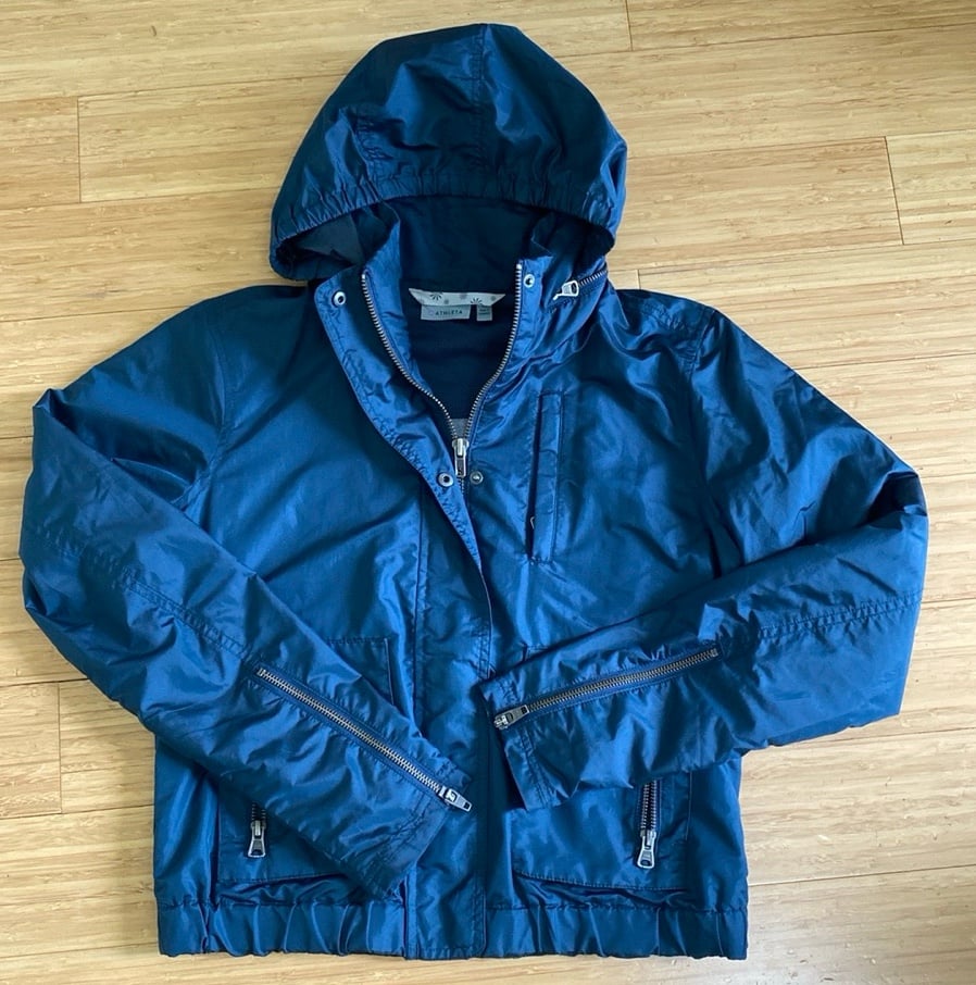 Women’s Athleta Rain Jacket Sz XS
