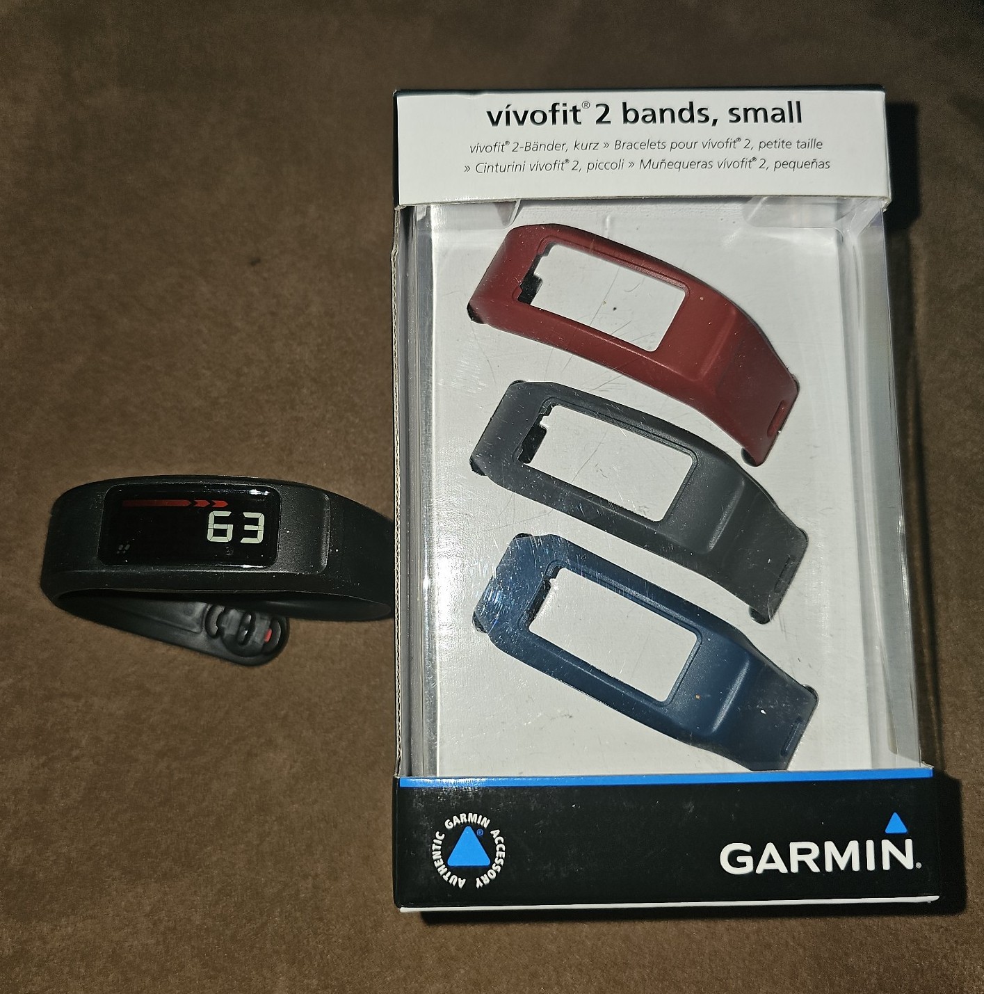 Garmin vivofit 2 fitness tracker w/ 4 bands (small)