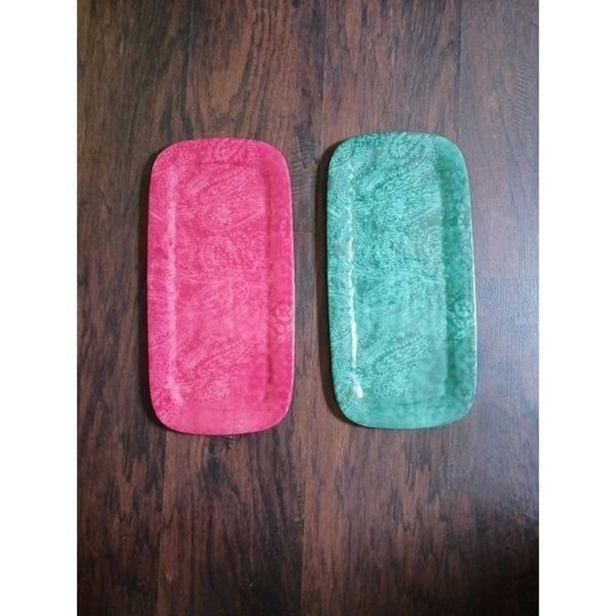 Southern living green and red paisley platter set