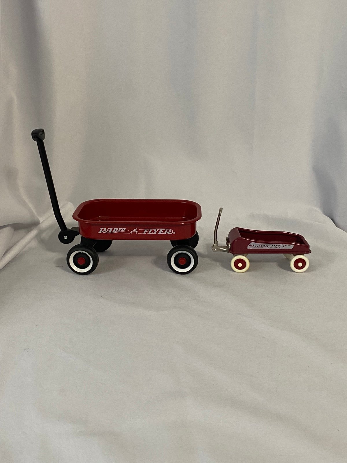 Set of 2 Small Clasic Radio Flyer Wagons