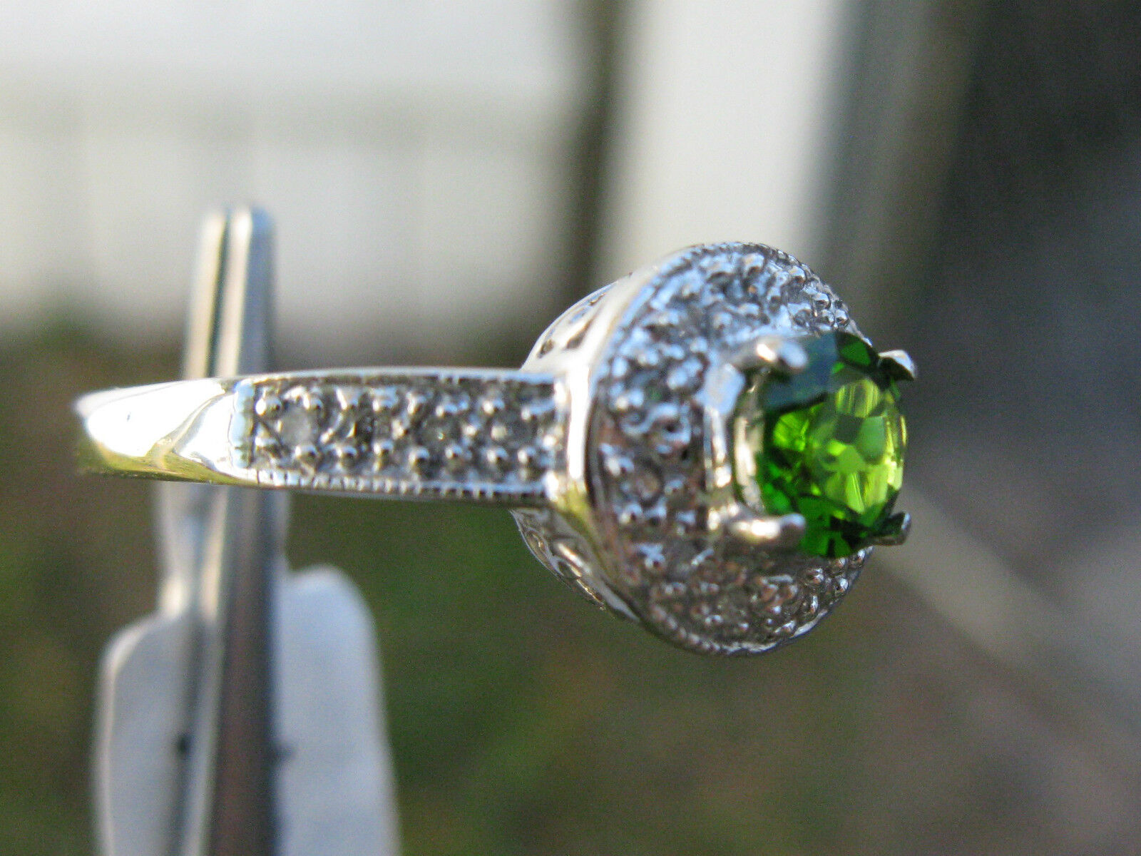 10k WHITE GOLD .82ctw FLAWLESS-VVS TSAVORITE GREEN GARNET w/DIAMONDS,CER TIFICAT