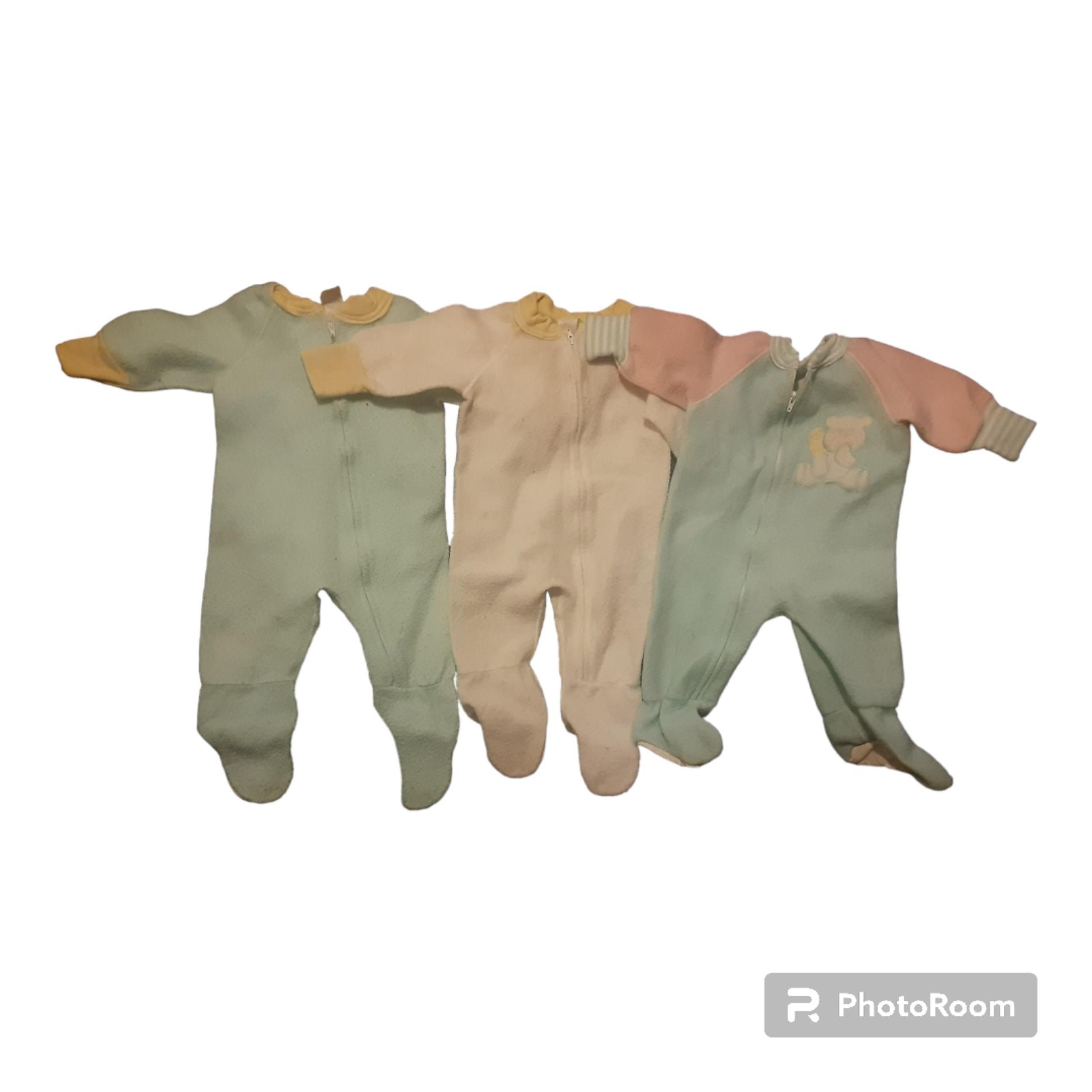 Vintage Gerber zipup footie pajamas 7-12monThs
