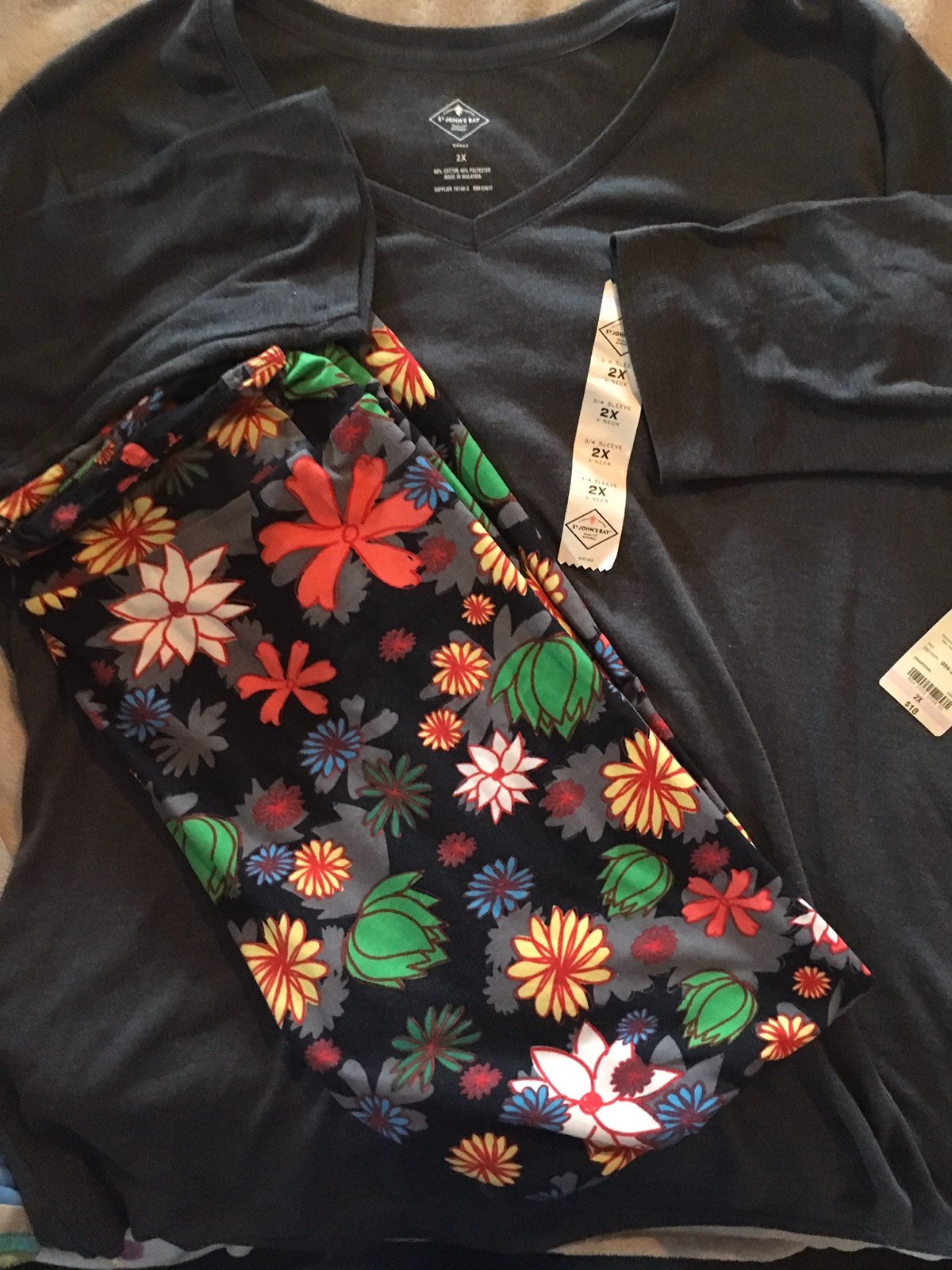 lularoe tc2 leggings with matching shirt