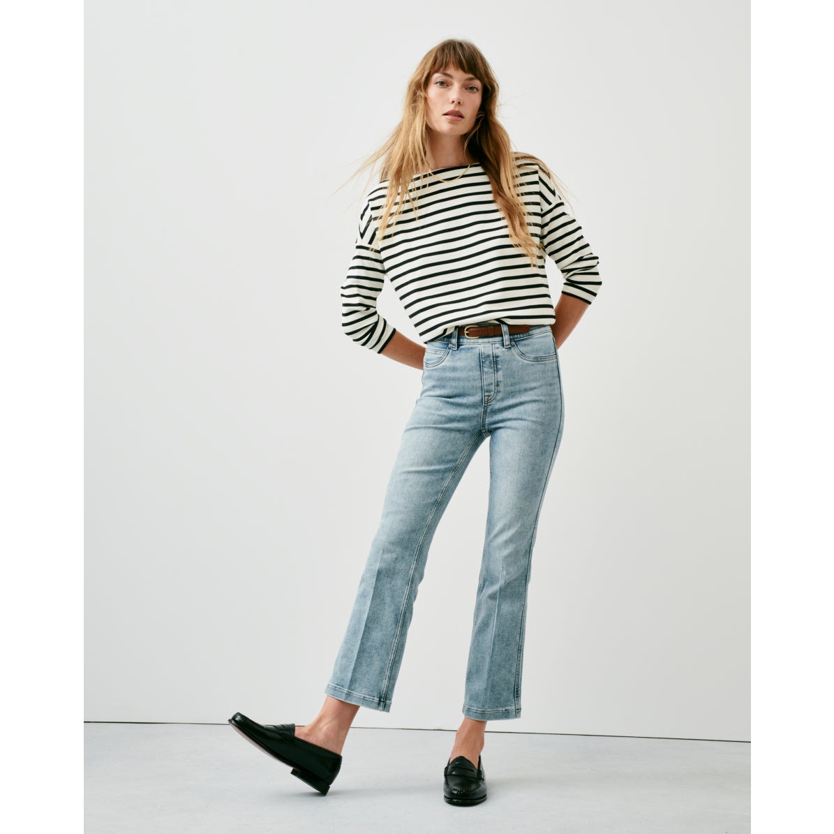 NWT Spanx SPANXshape EveryWear Kick Flare Jeans in Indigo Sky size Large PETITE