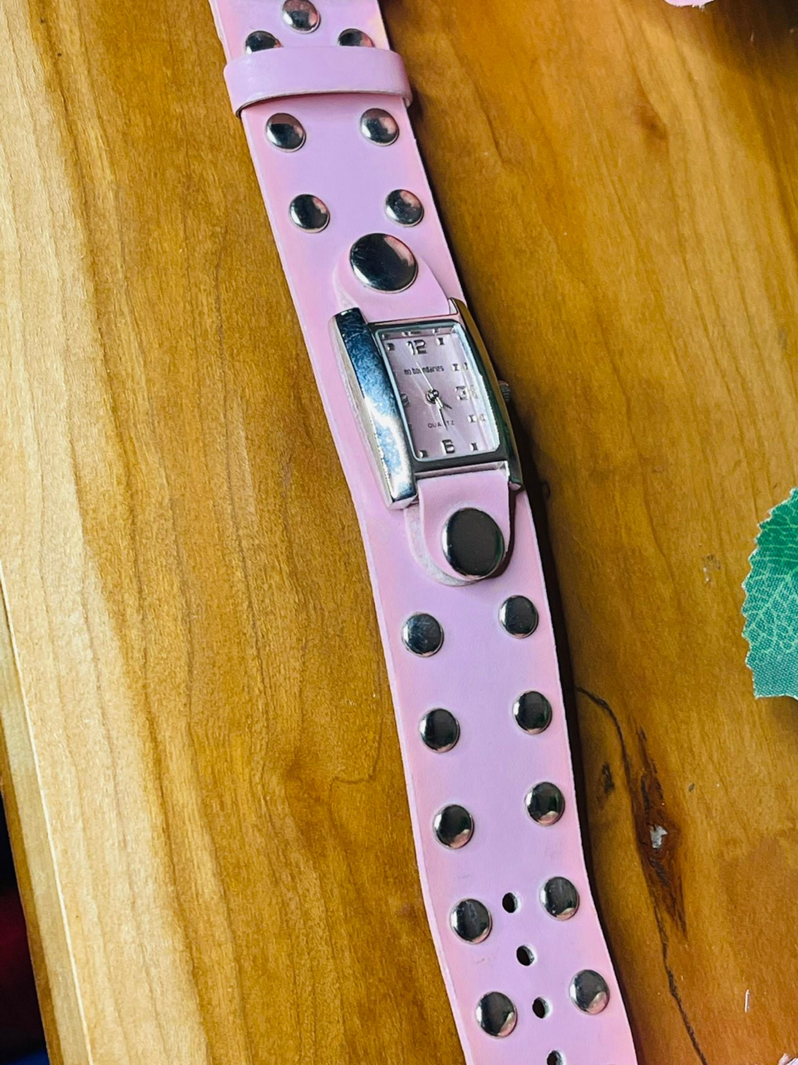 No boundaries pink watch