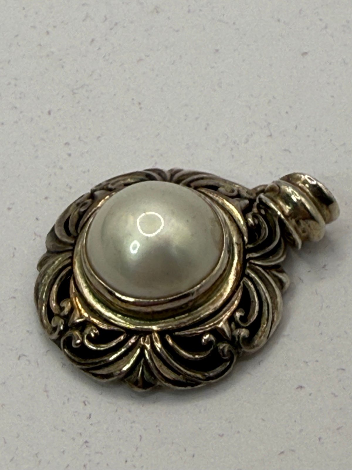 Vintage Sterling pearl pendant stamped 925