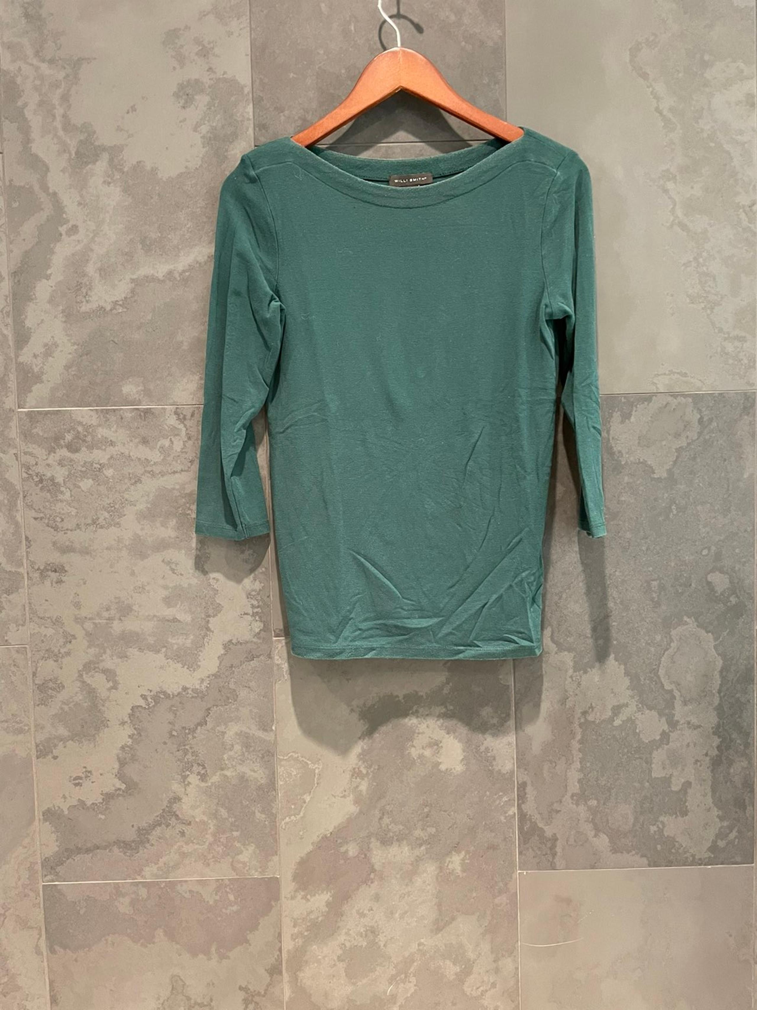 Boat neck shirt