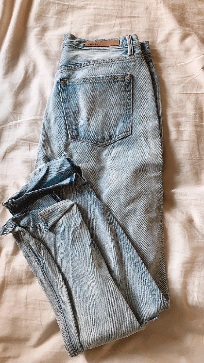 Light wash girlfriend jeans