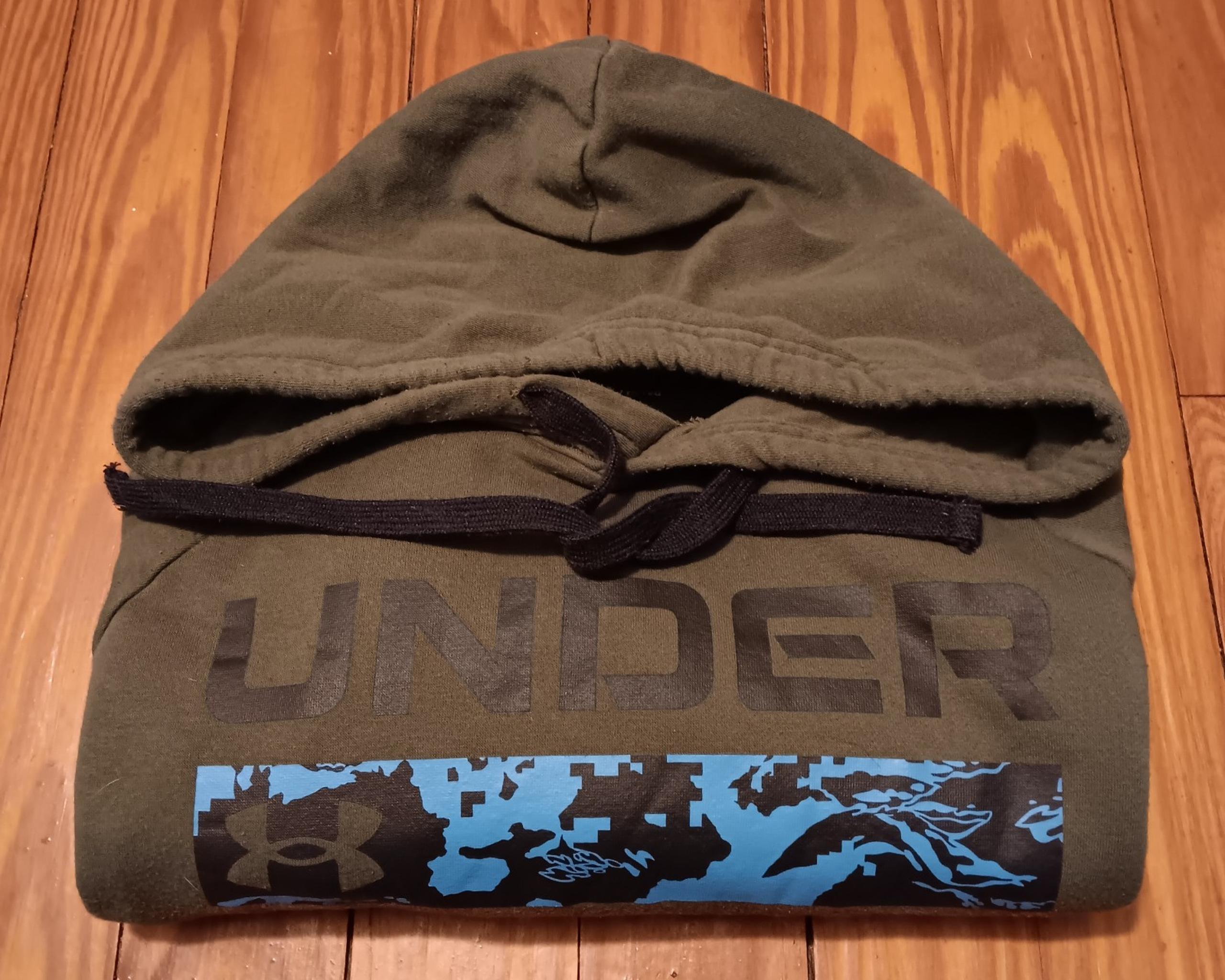 Mens Under Armour Loose Fit Hoodie In Army Green. Size XL