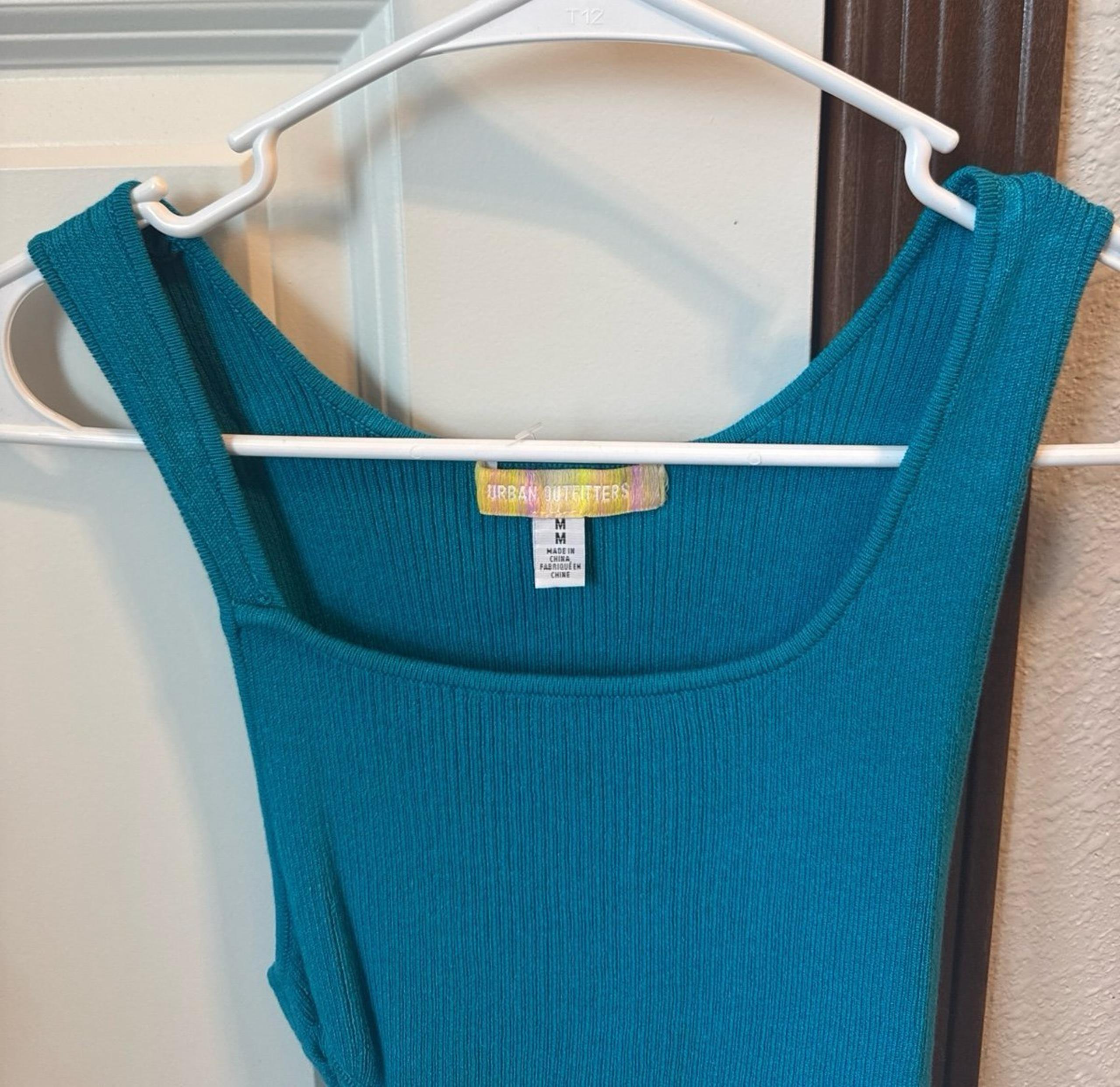 Urban outfitters knit tank top women’s medium