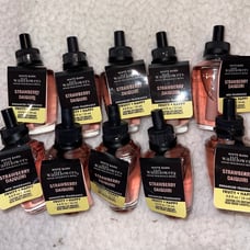 Bath and body works wallflowers