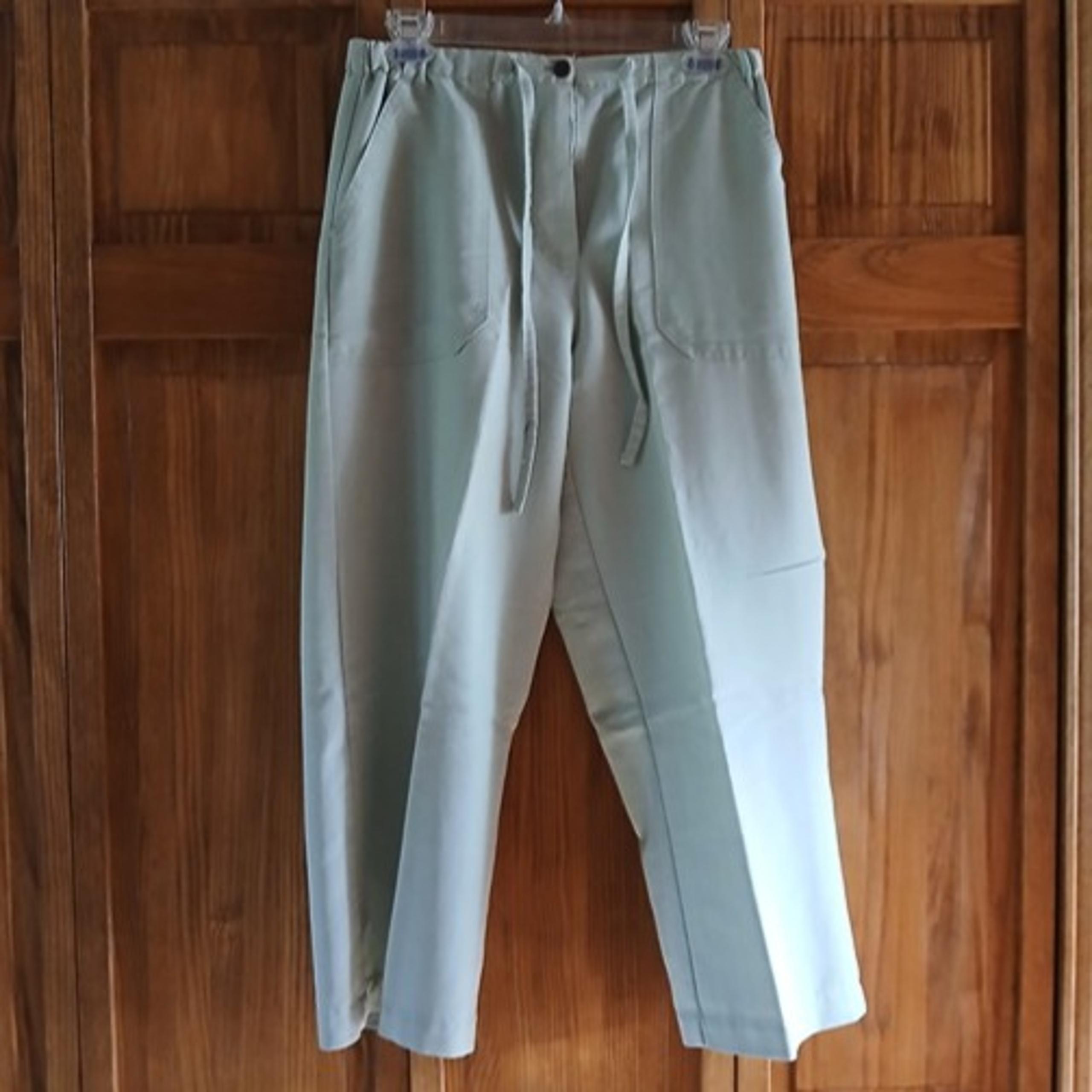 HAVANA JACK'S CAFE light green cropped pants sz S woman's