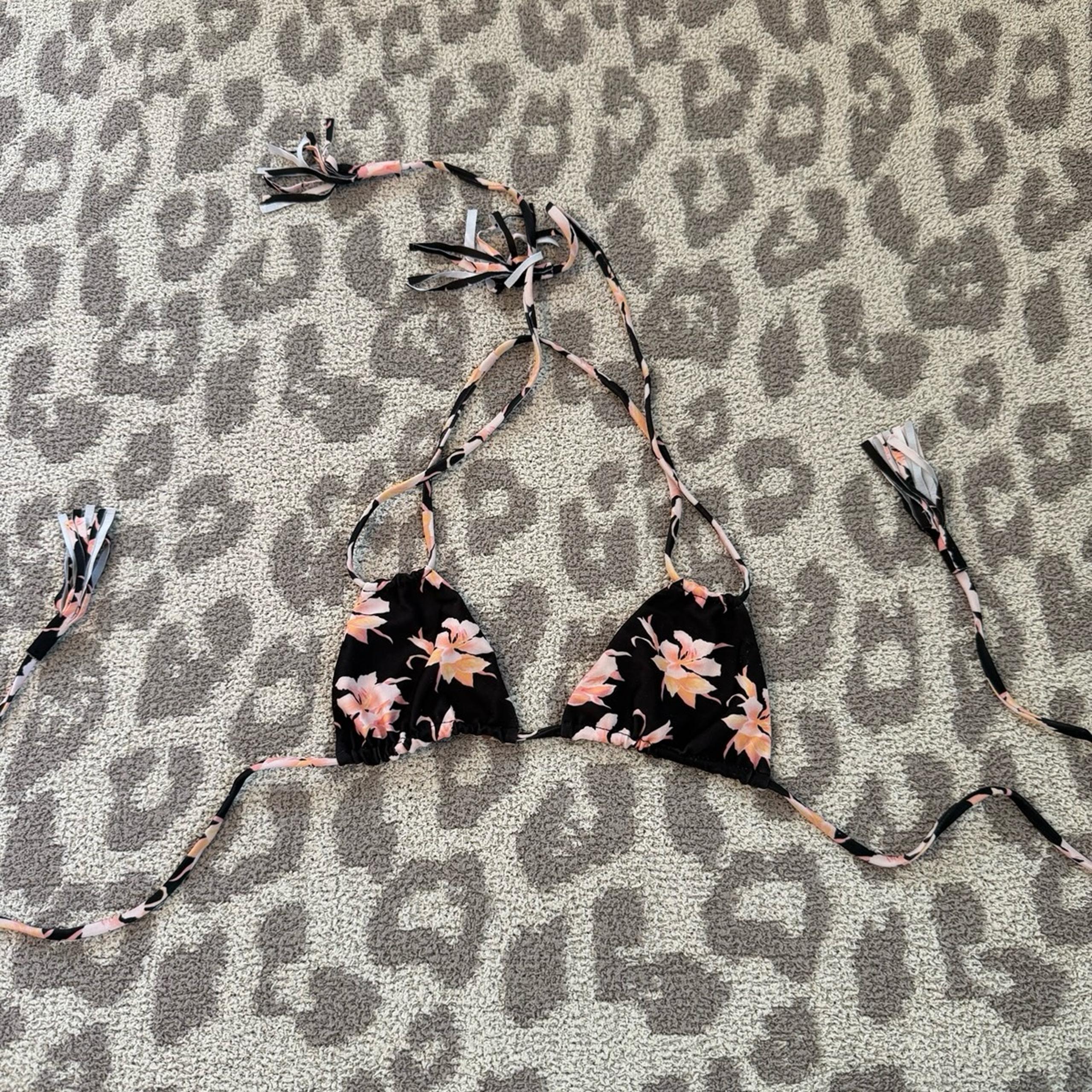 Acacia swimwear aloha top