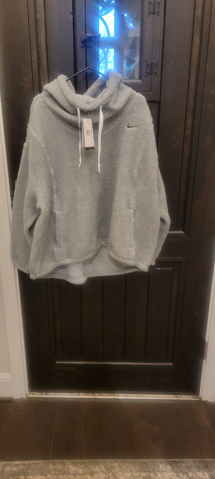 Nike therma-fit pullover hoodie.