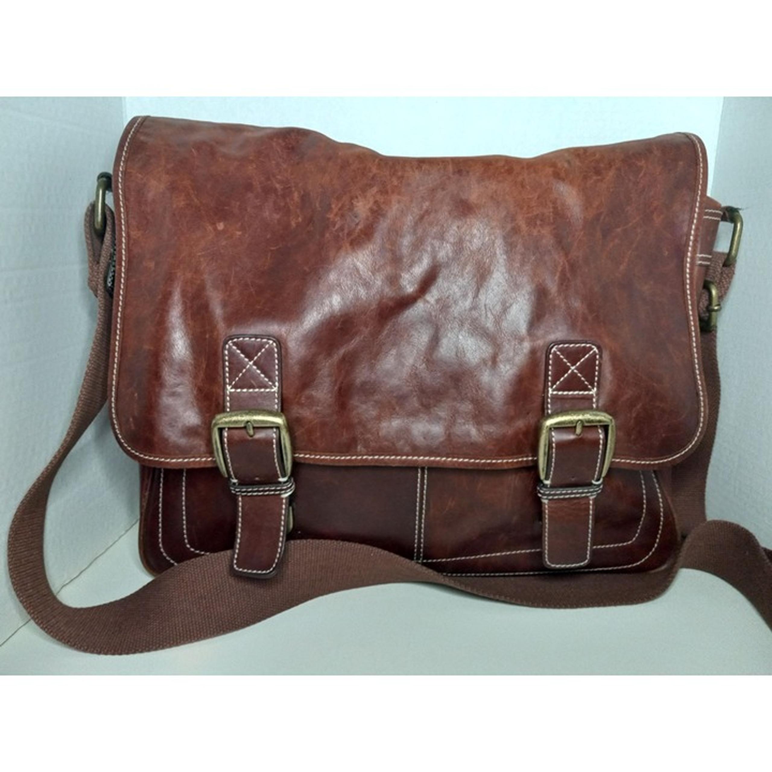 Fossil Brown Leather Work City Business Travel Classic Messenger Bag