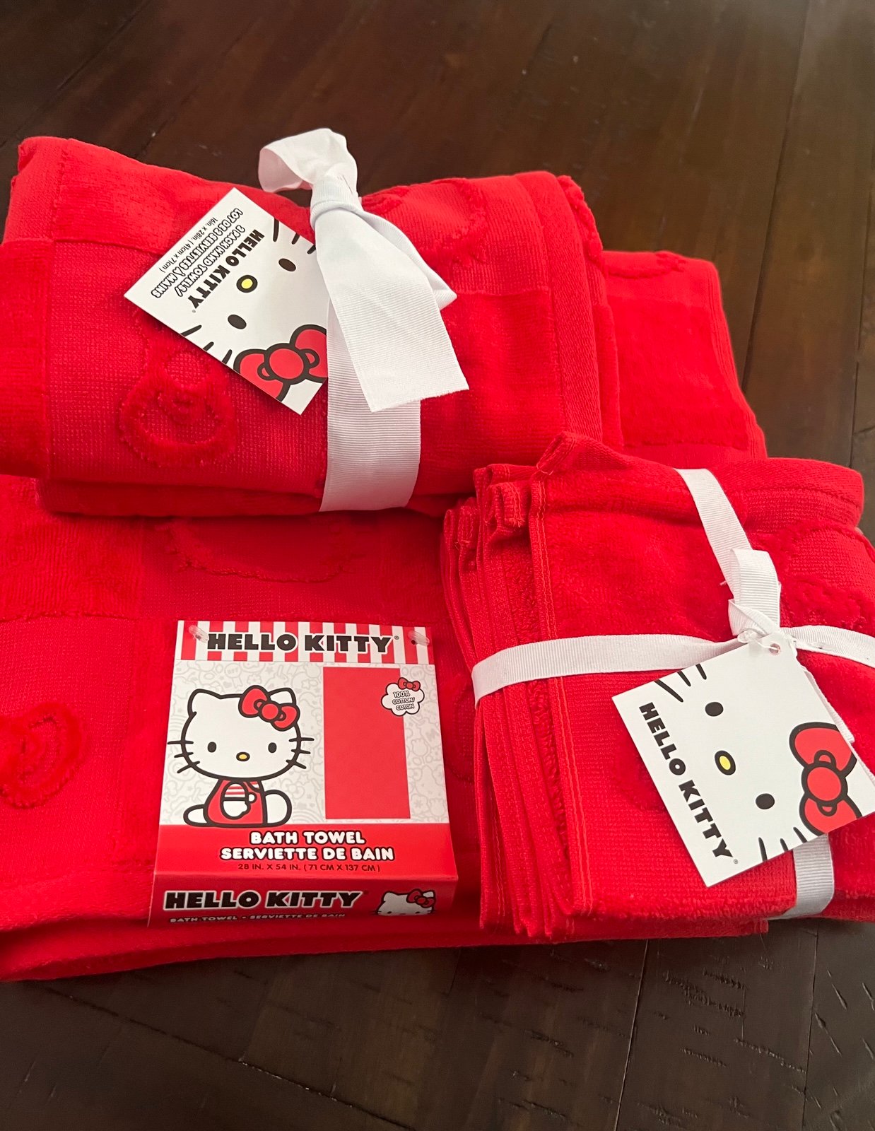Hello Kitty Red Bath Towel Set