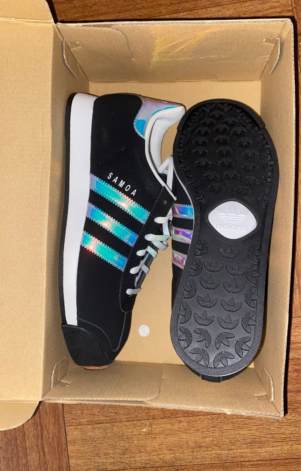 Adidas Samoa J Size 7 kids