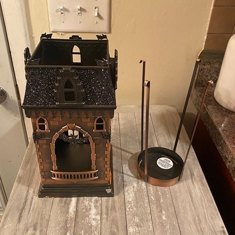 Bath and Body Works Halloween haunted House metal 3 wick luminary candleholder!