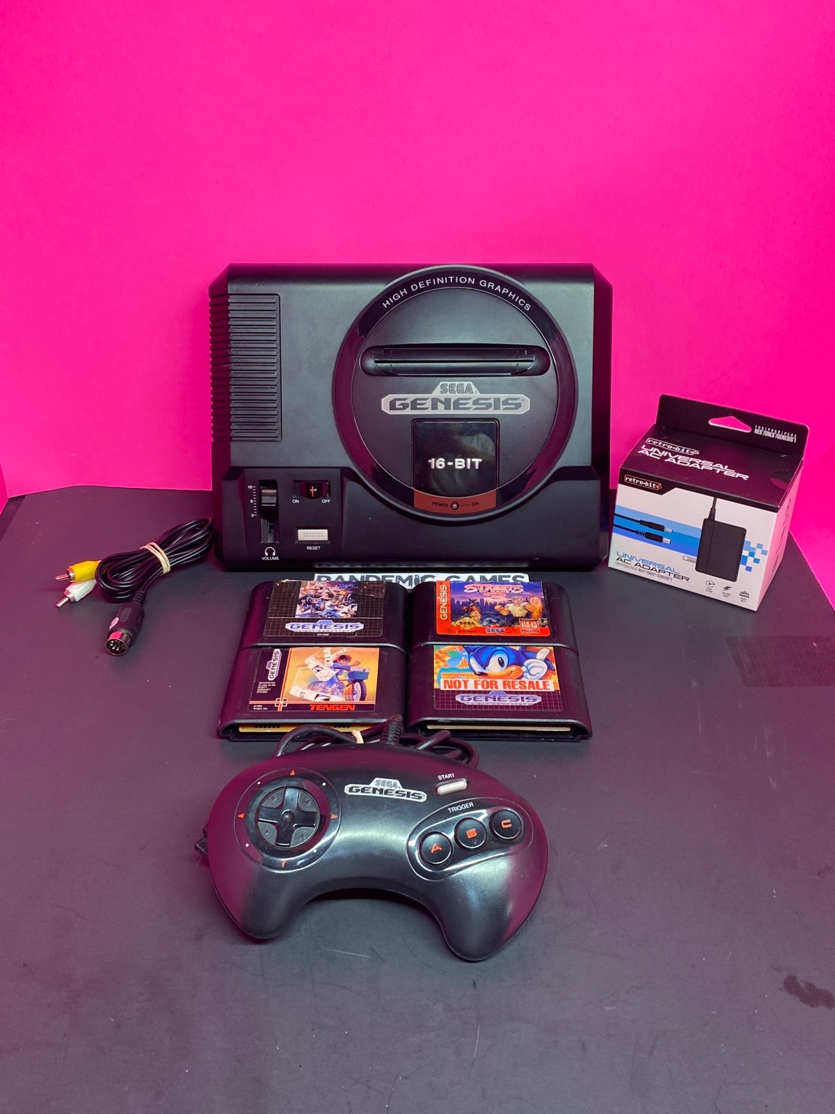 Sega Genesis Console Bundle W/Streets of Rage 2&3
