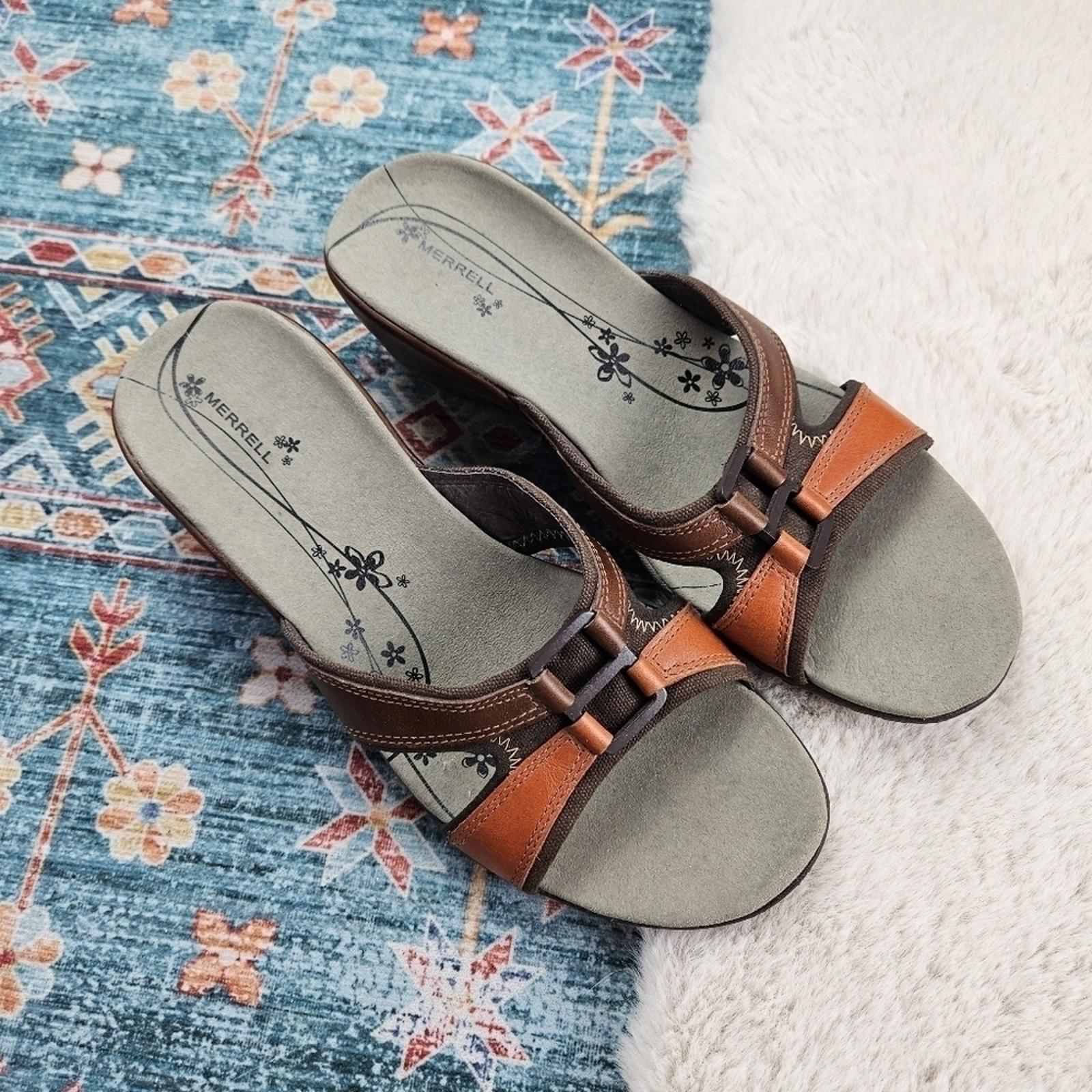 Merrell Dewberry Brown Wedge Sandal Size Women US 9