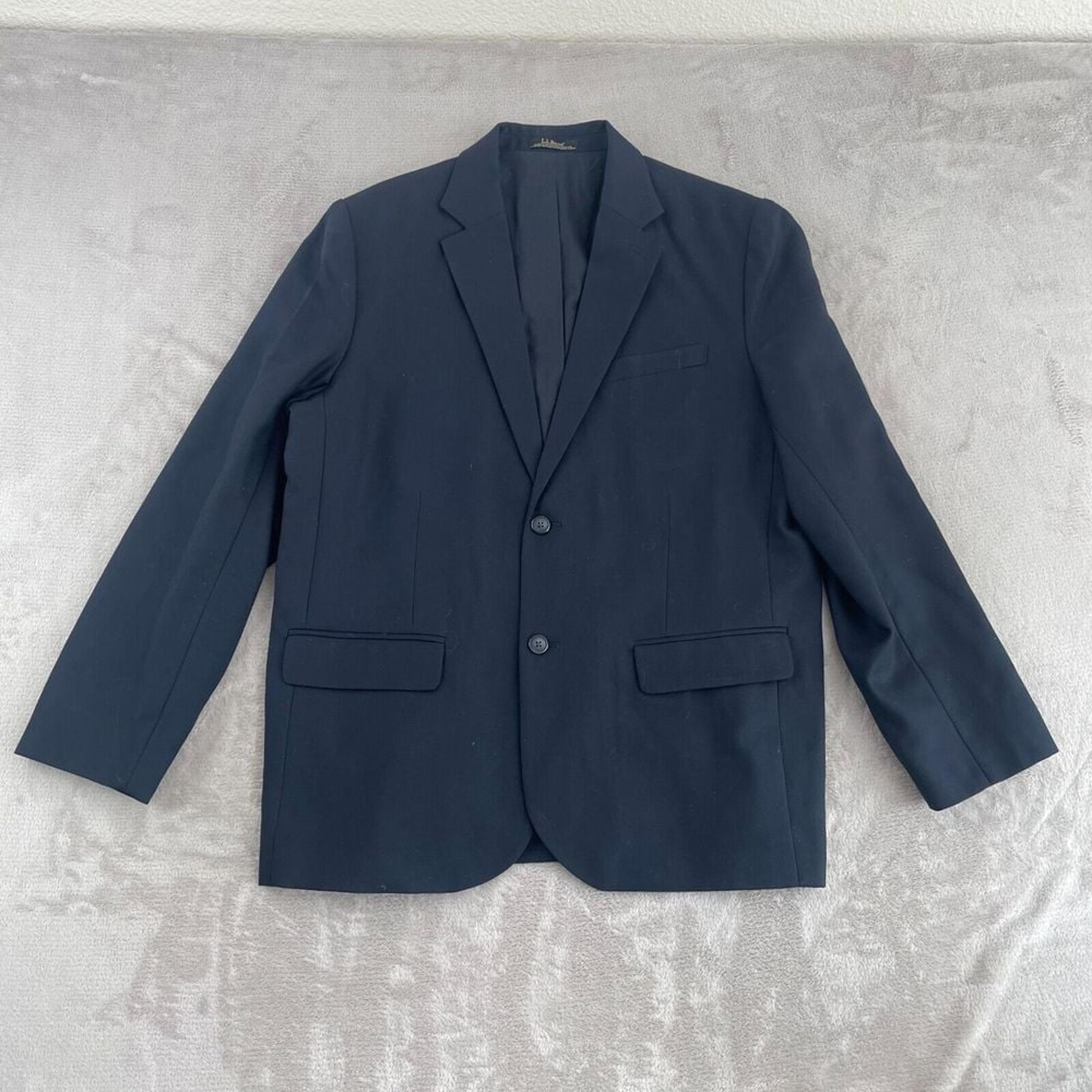 LL Bean Blazer Sports Coat Men 44R Navy Blue 100% Wool Two Button Front Preppy