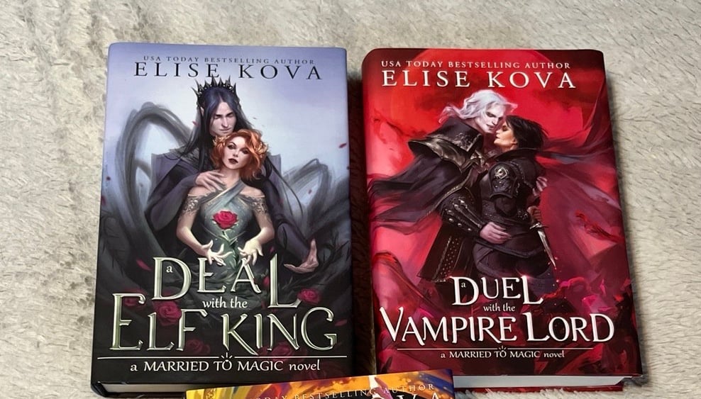 Elise Kova signed Married to Magic Set