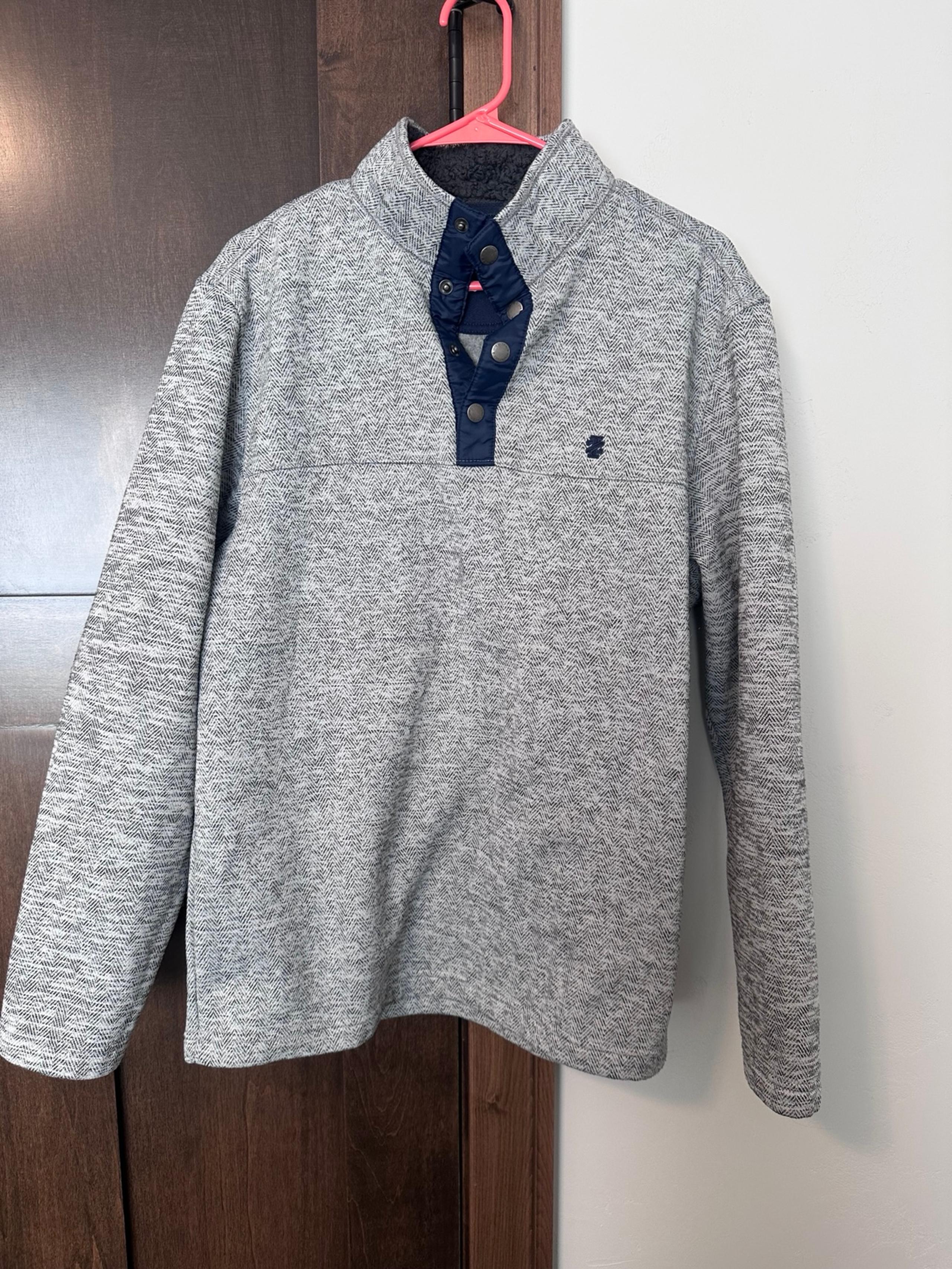 Men’s Izod Gray Herringbone Fleece-Lined Snap Pullover | Size Medium