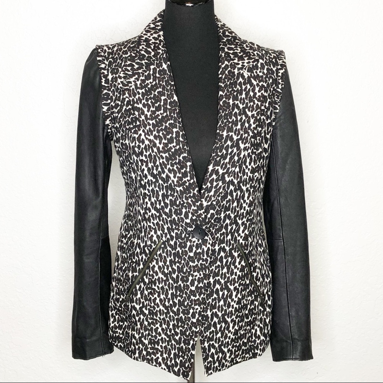 Plenty by Tracy Reese animal print leather sleeve jacket size 4