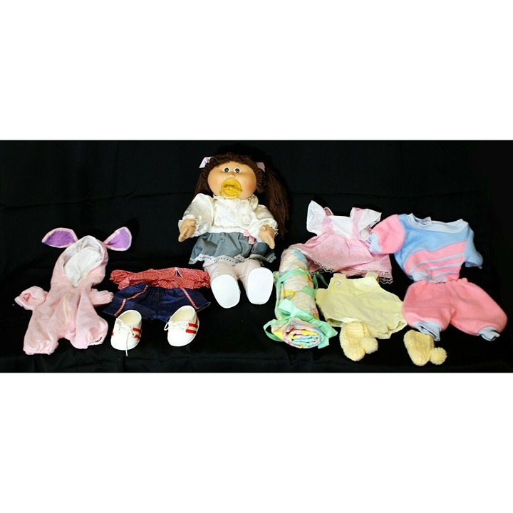 Vtg '85 CPK Cabbage Patch Doll Brown Yarn Hair Brown Eye Signature Accessories