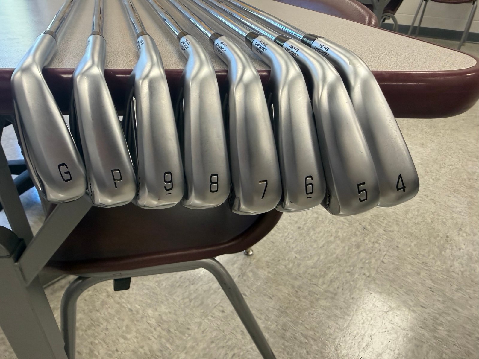 LH Mizuno jpx 925 hot metal pro irons 4-GW stiff shaft