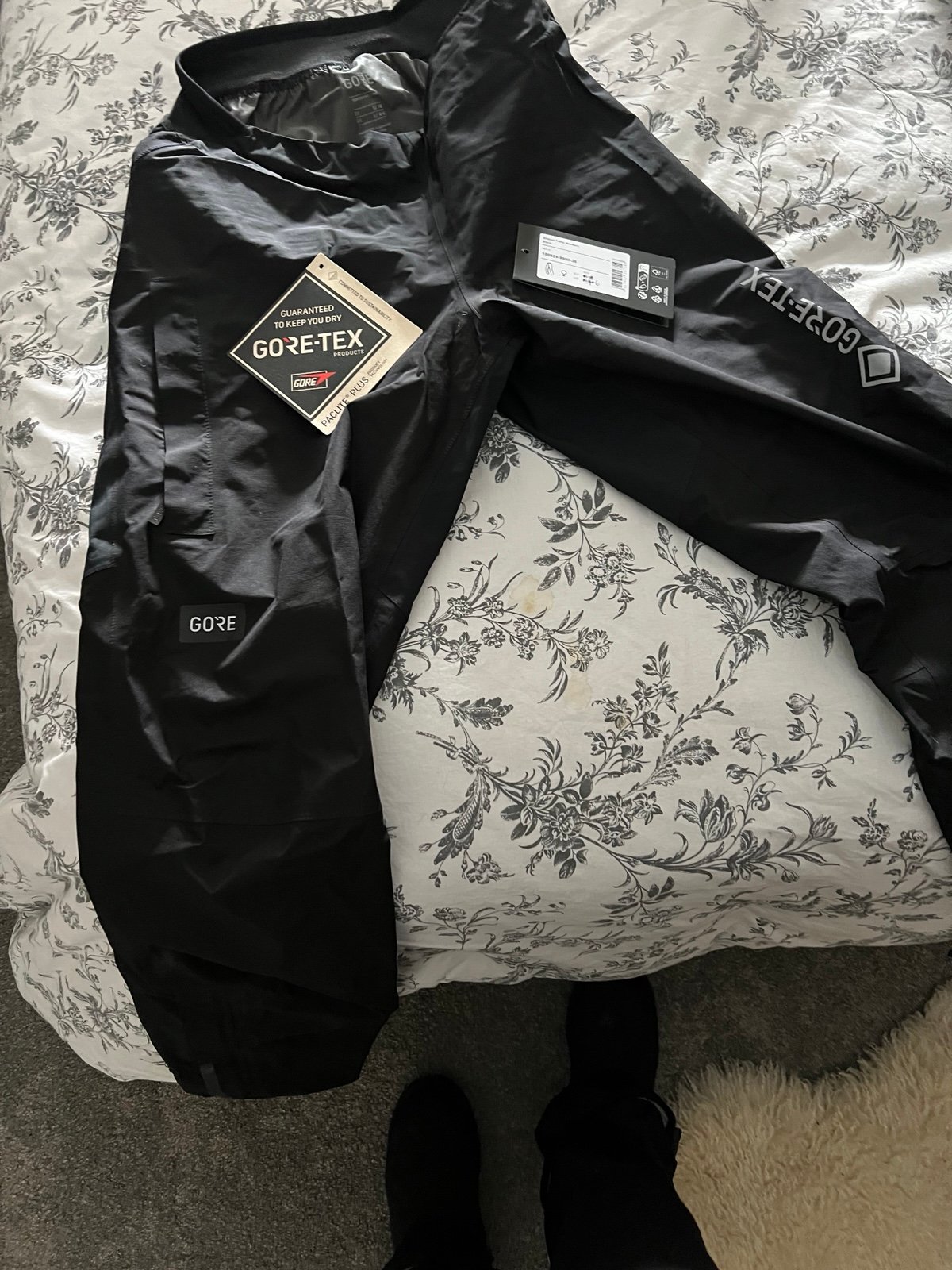 GoreWear Gore Tex cycling/running pants. EUC
