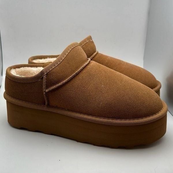 CUSHIONAIRE Women's Genuine Suede Cozy Mule Platform +Memory Foam 10 CHESTNUT