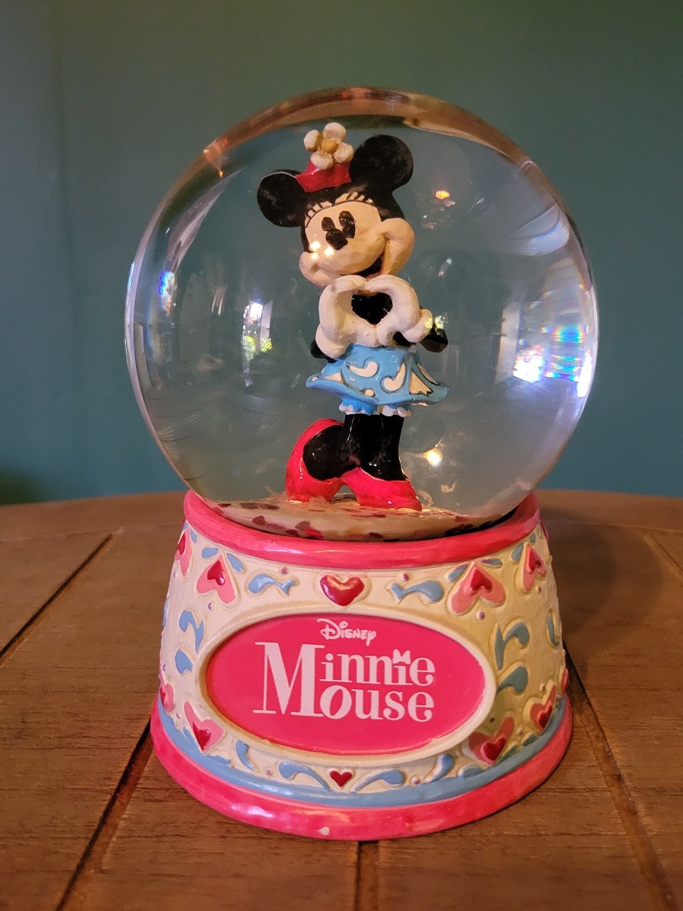 Disney Traditions Jim Shore Enesco Minnie Mouse I Heart You Globe