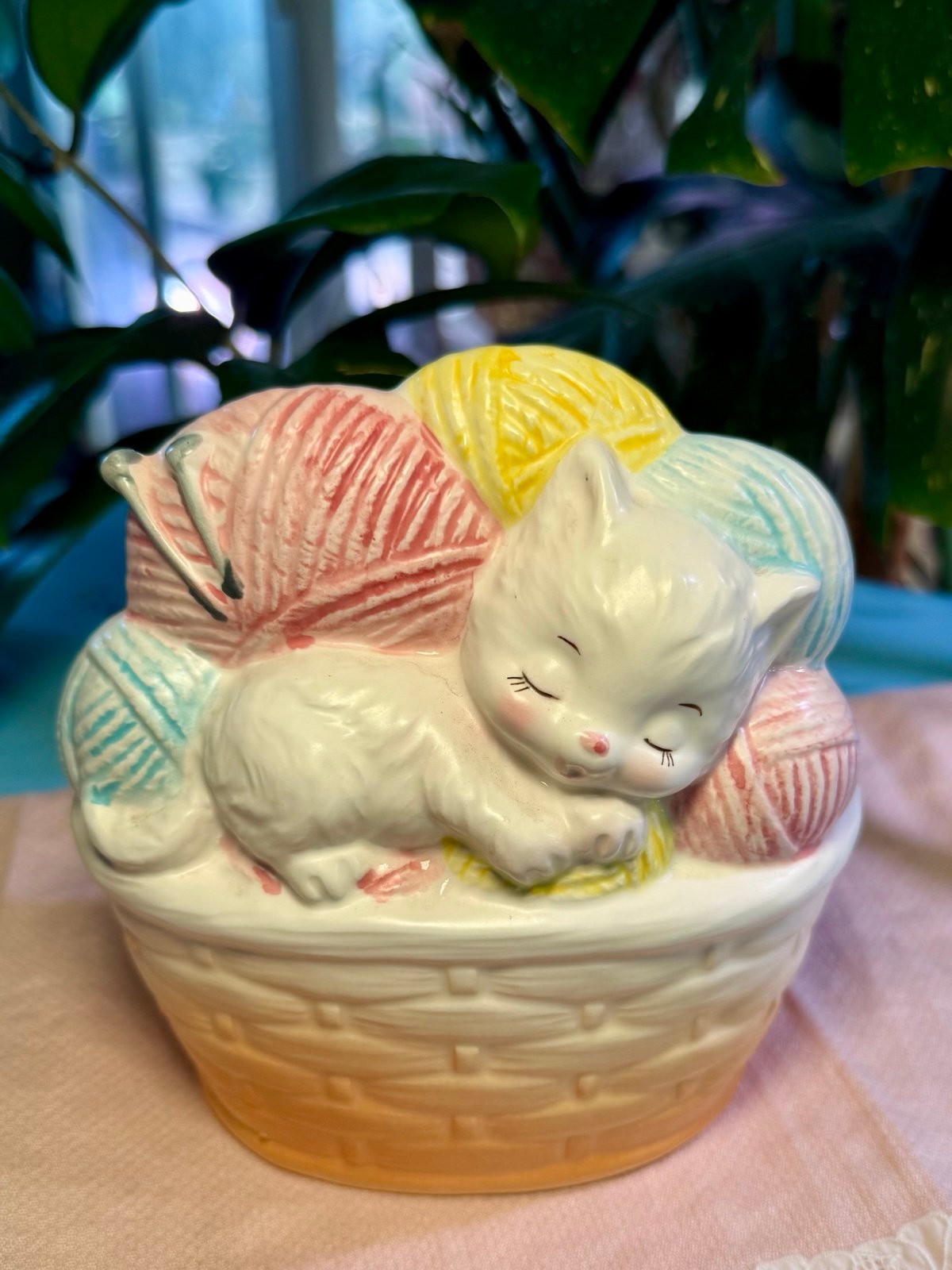 Vintage Parma sleeping cat kitten planter, Japan. Yarn knitting basket. Pls read