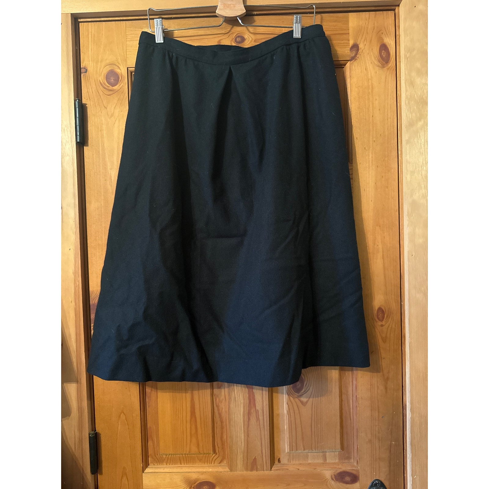 Vintage 100% wool Pendelton black skirt 32 inch waist (10) A-line careerwear