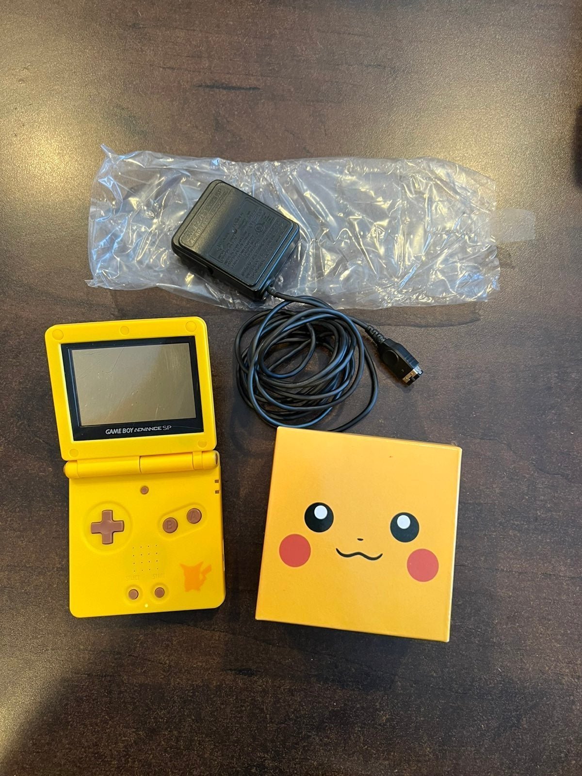 Nintedo Gameboy Advance SP Pokemon Center Pikachu Limited Edition with Box
