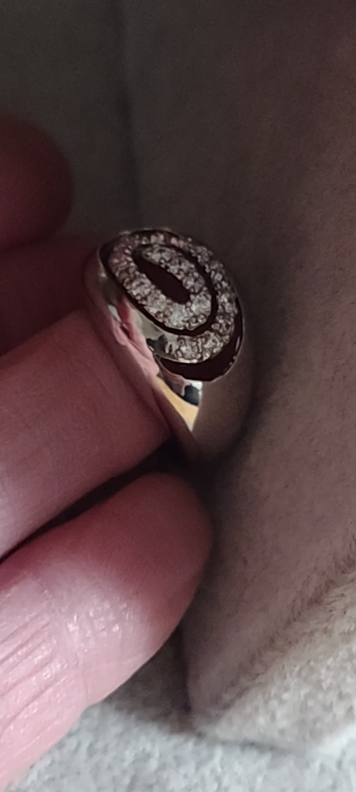 Size 8 and 9 left beautiful Diamond swirl 18K white gold pill 925 sterling ring