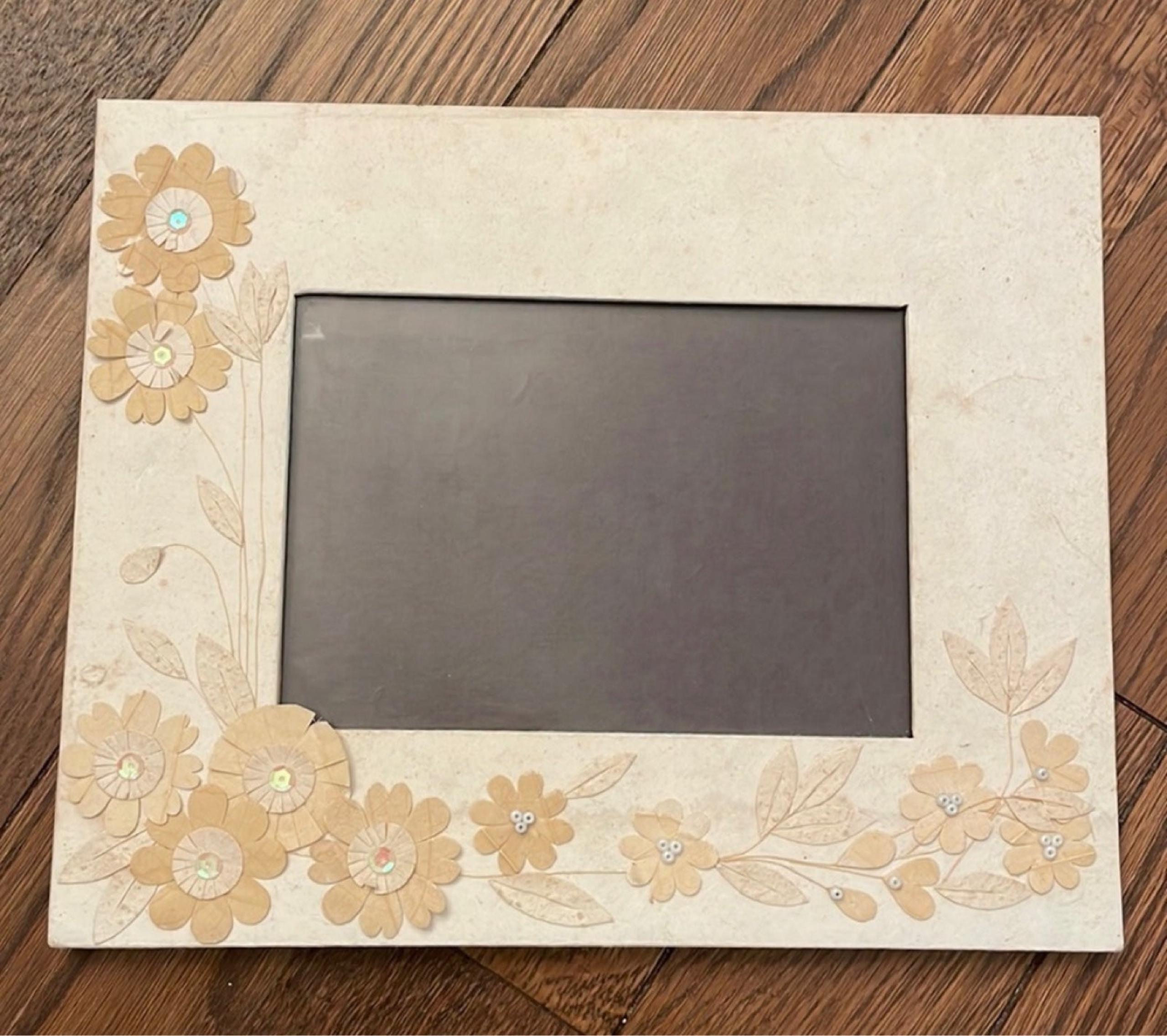 Anthropologie creme picture fame 5x7