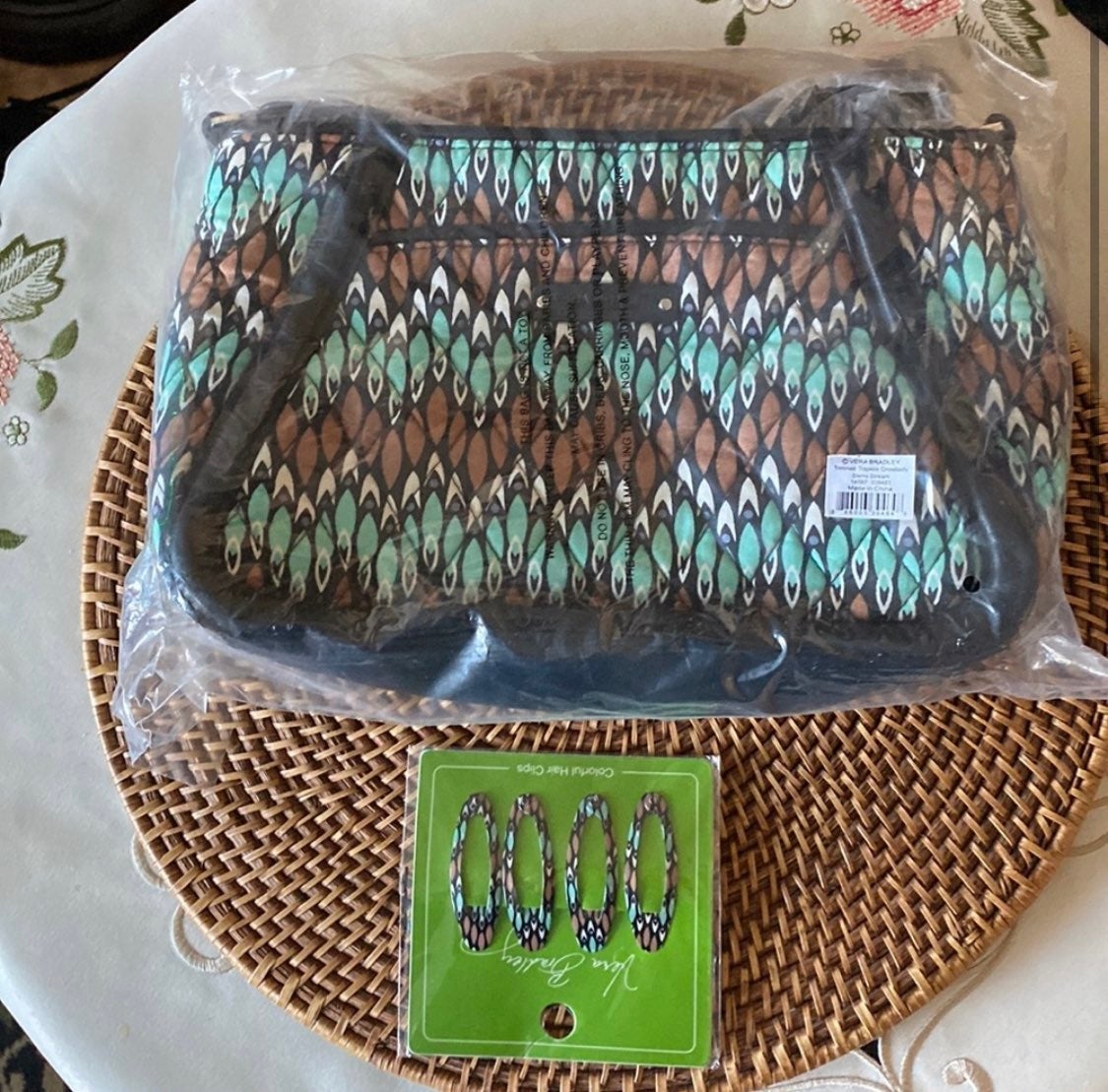 TRIMMED TRAPEZE CROSSBODY WITH MATCHING HAIR CLIPS in Sierra Stream Pattern