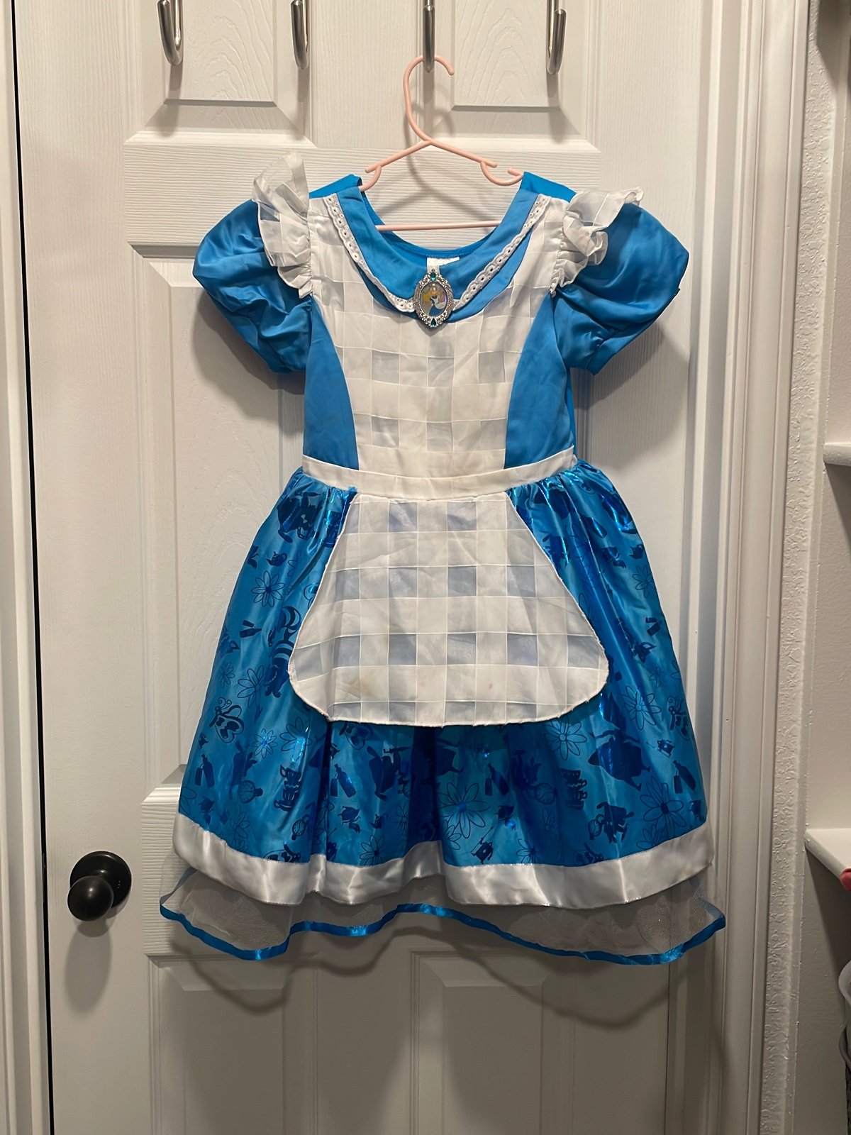 Costume
