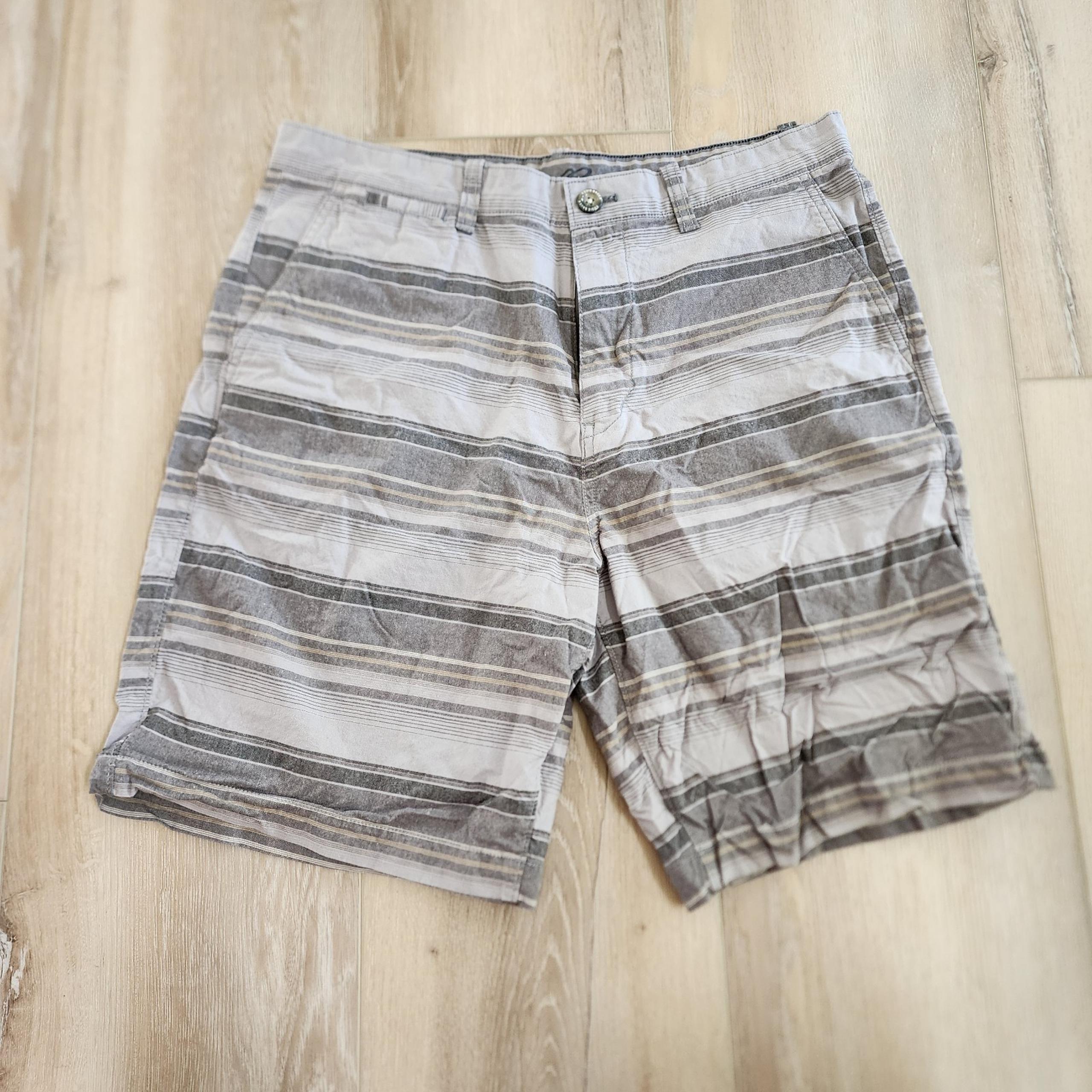 Men's Eddie Bauer Shorts, Size 34