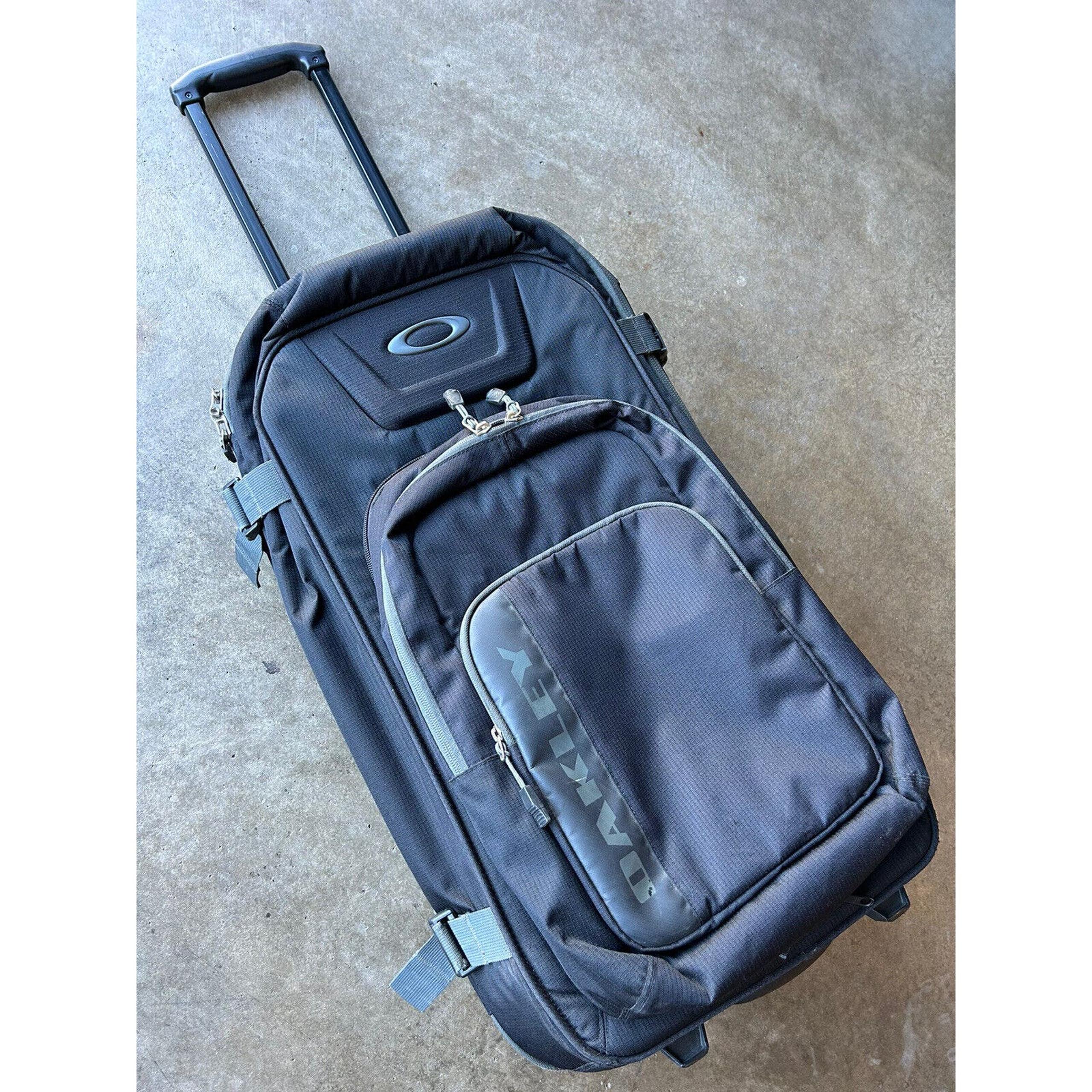 Rare Large Oakley Gear Bag 30” Rolling Luggage Duffle Suitcase Tactical Travel
