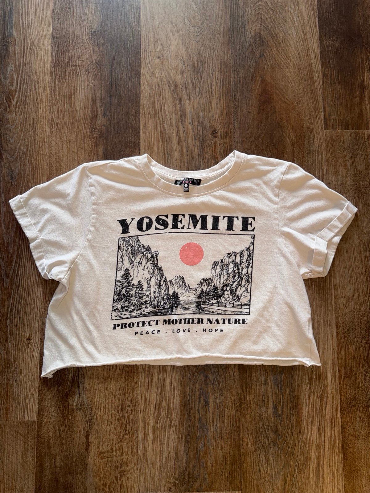 Yosemite Graphic Crop Top