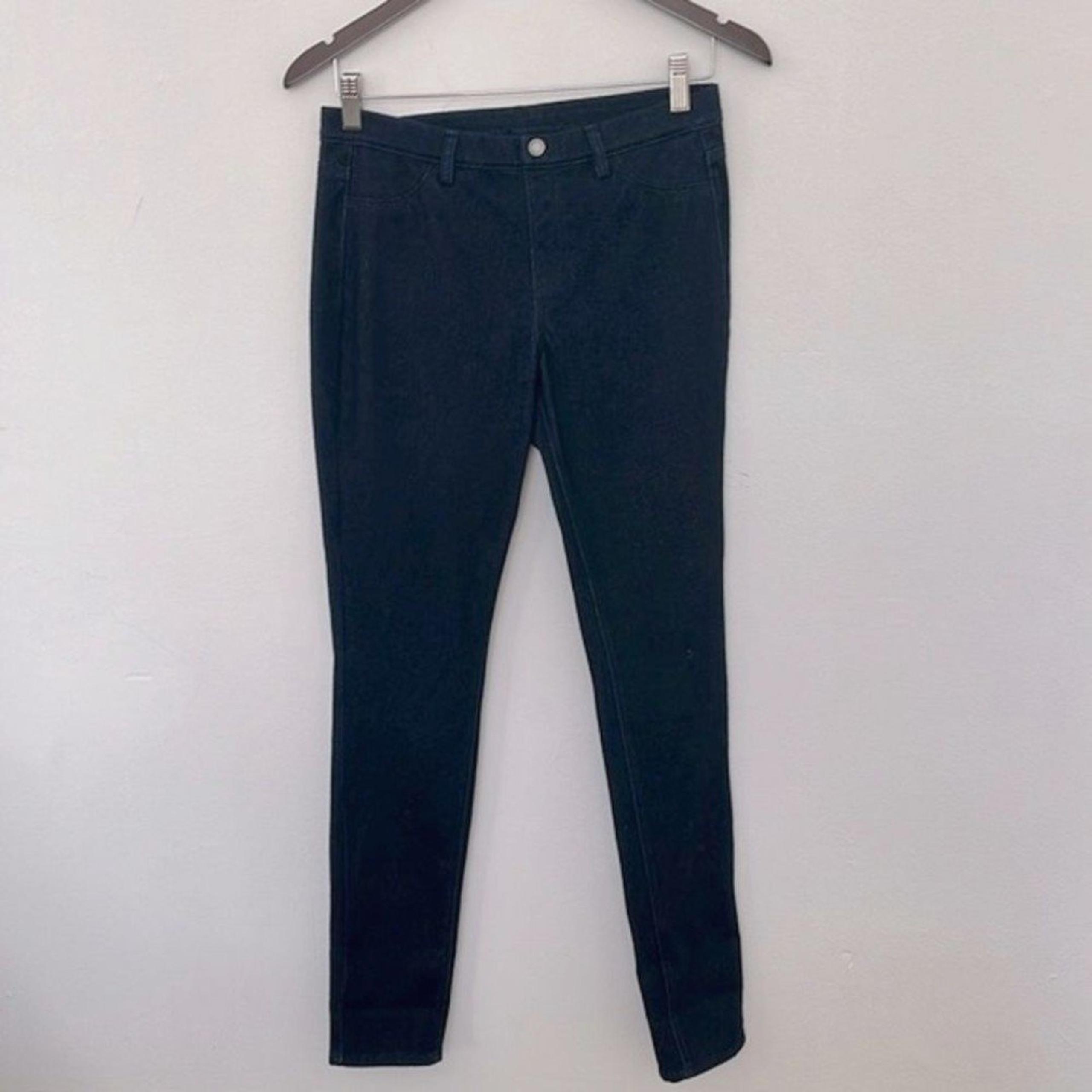Uniqlo blue denim like pull on button fly soft cotton polyester jegging medium