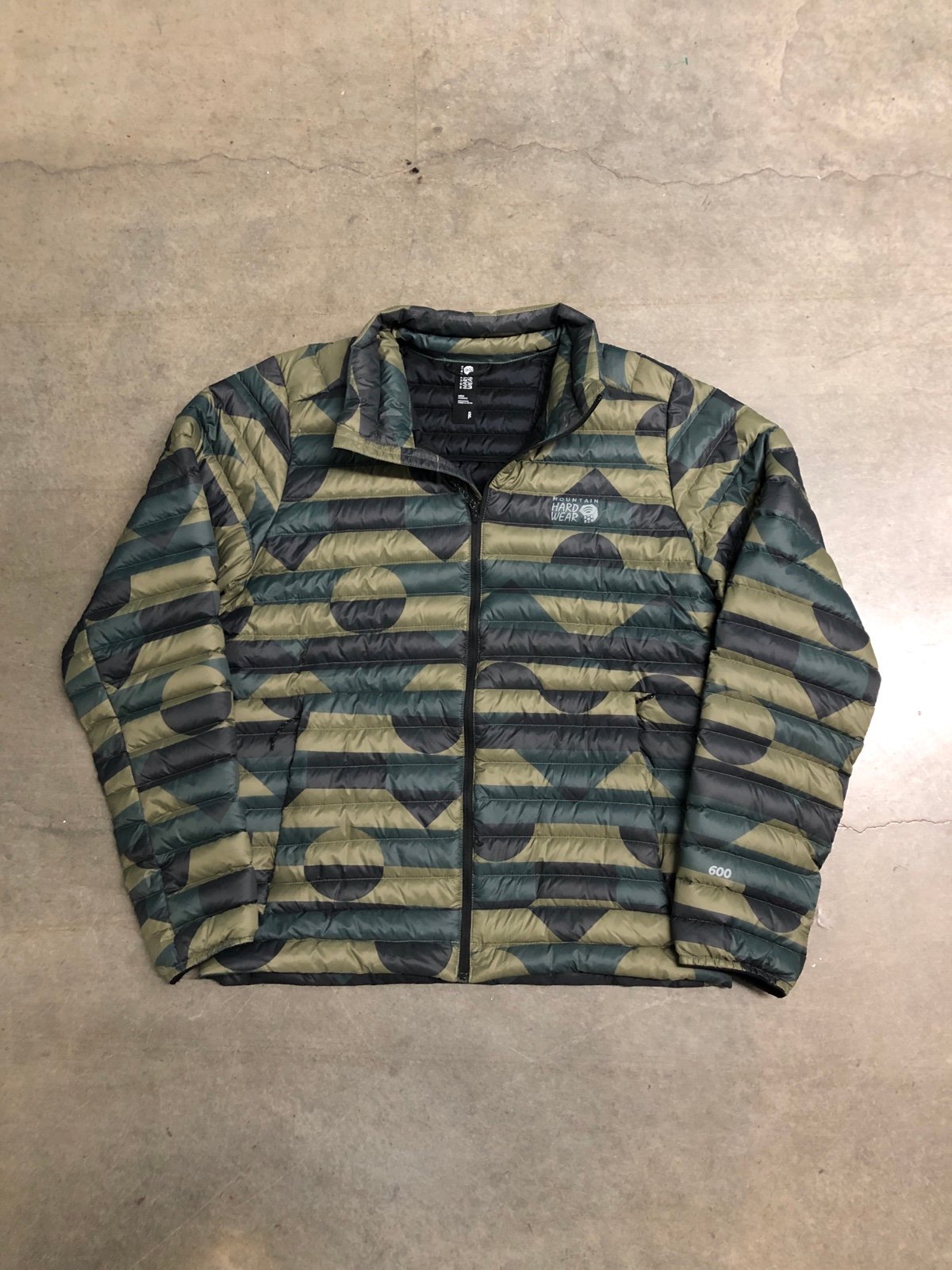 Mountain Hardwear Mt. Eyak/2 Down Jacket 600 Fill Camouflage Men’s Small