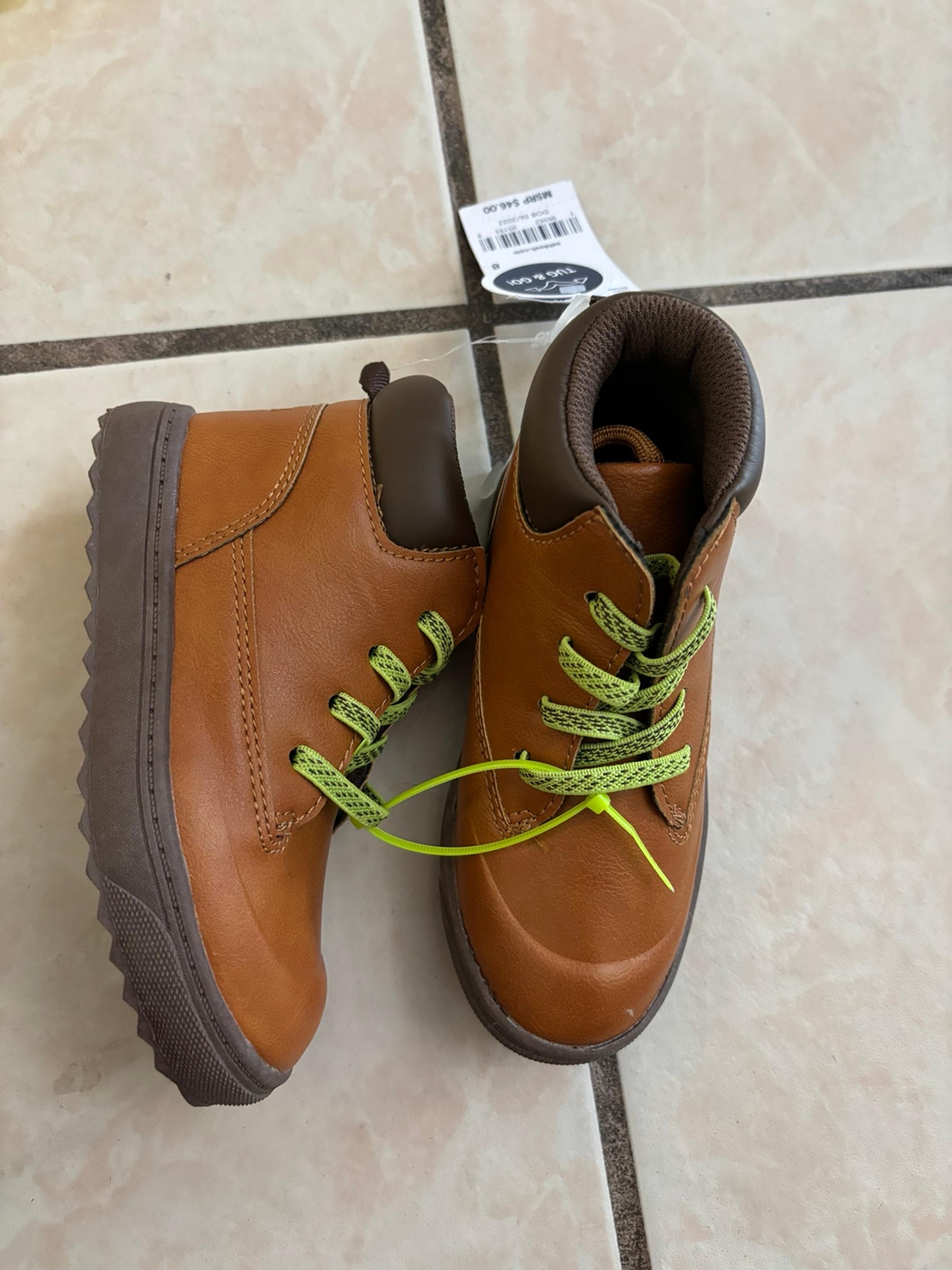 OshKosh B’gosh toddler boy shoes Sz 8M