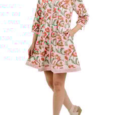 NWT Charlee Floral dress has pockets size small floral